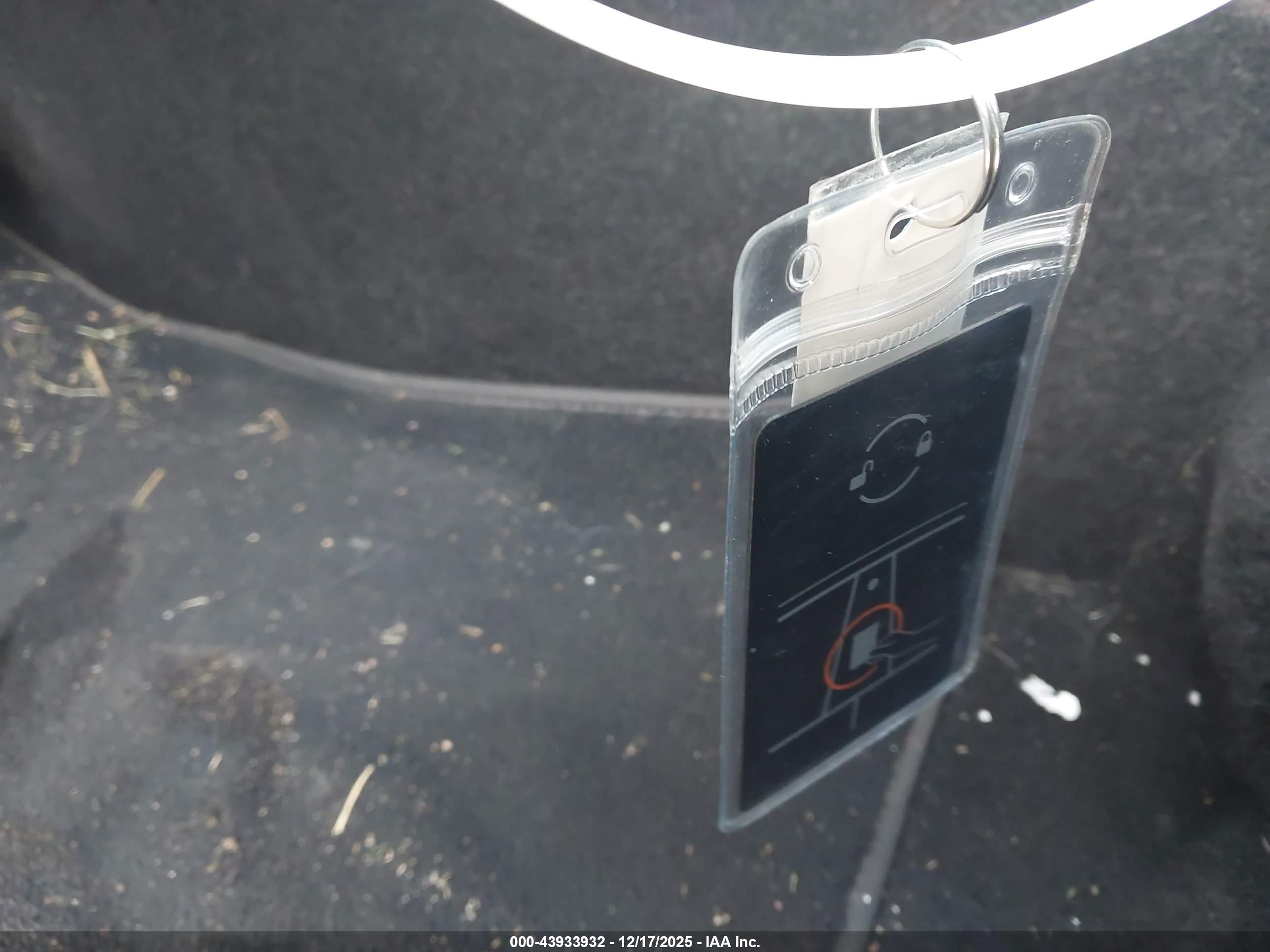 TESLA MODEL image 11