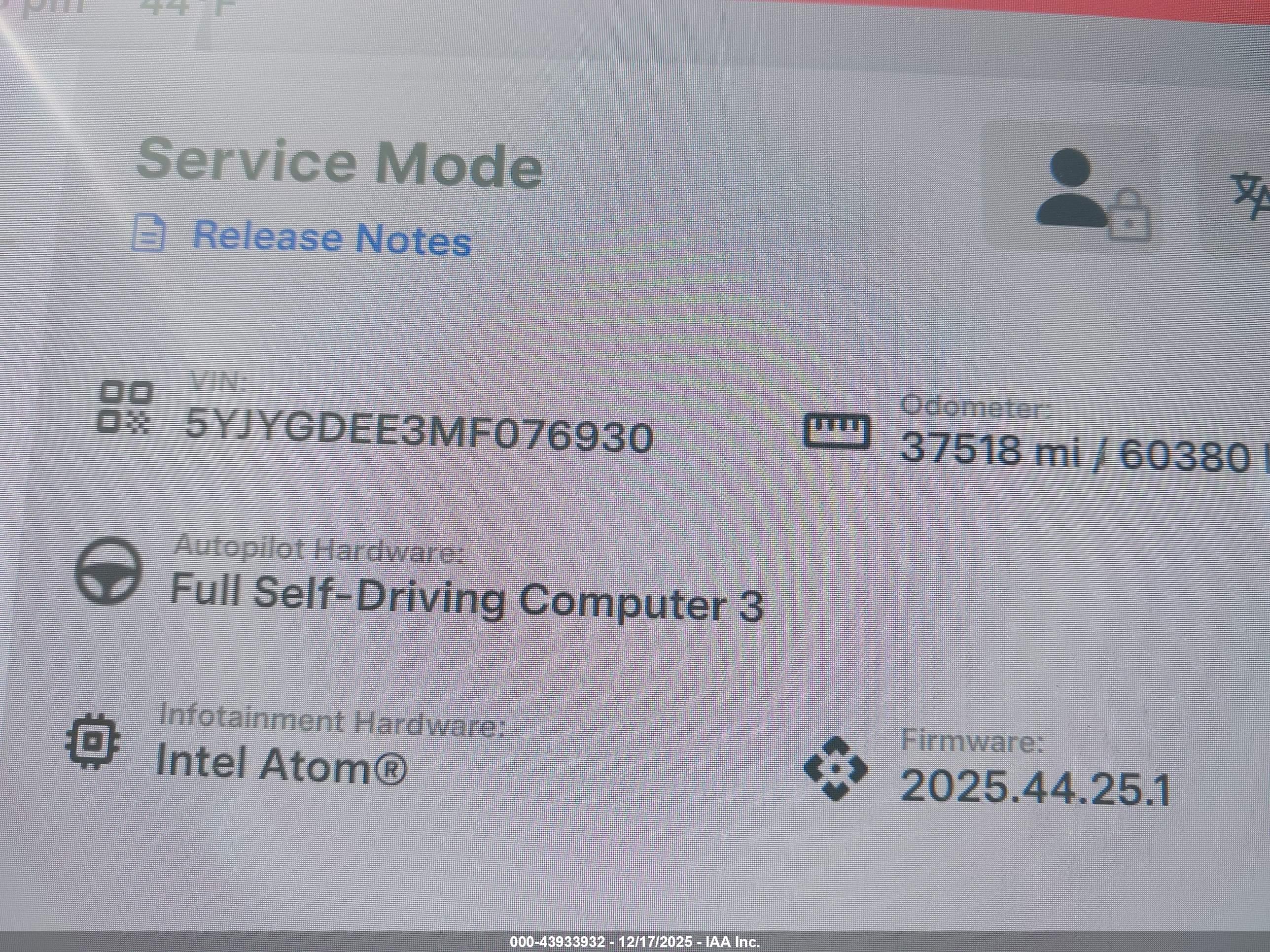 TESLA MODEL image 7