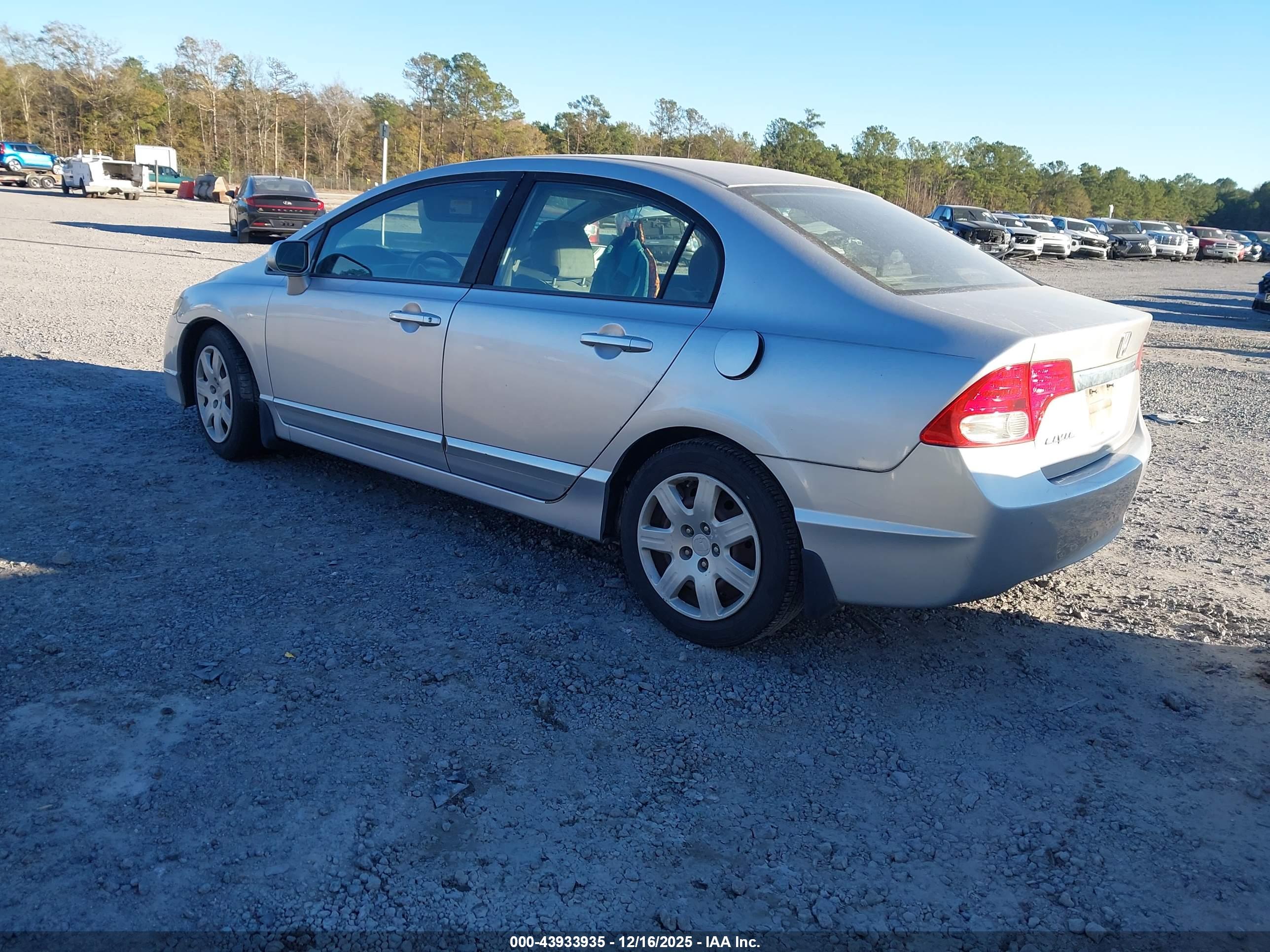 HONDA CIVIC image 3