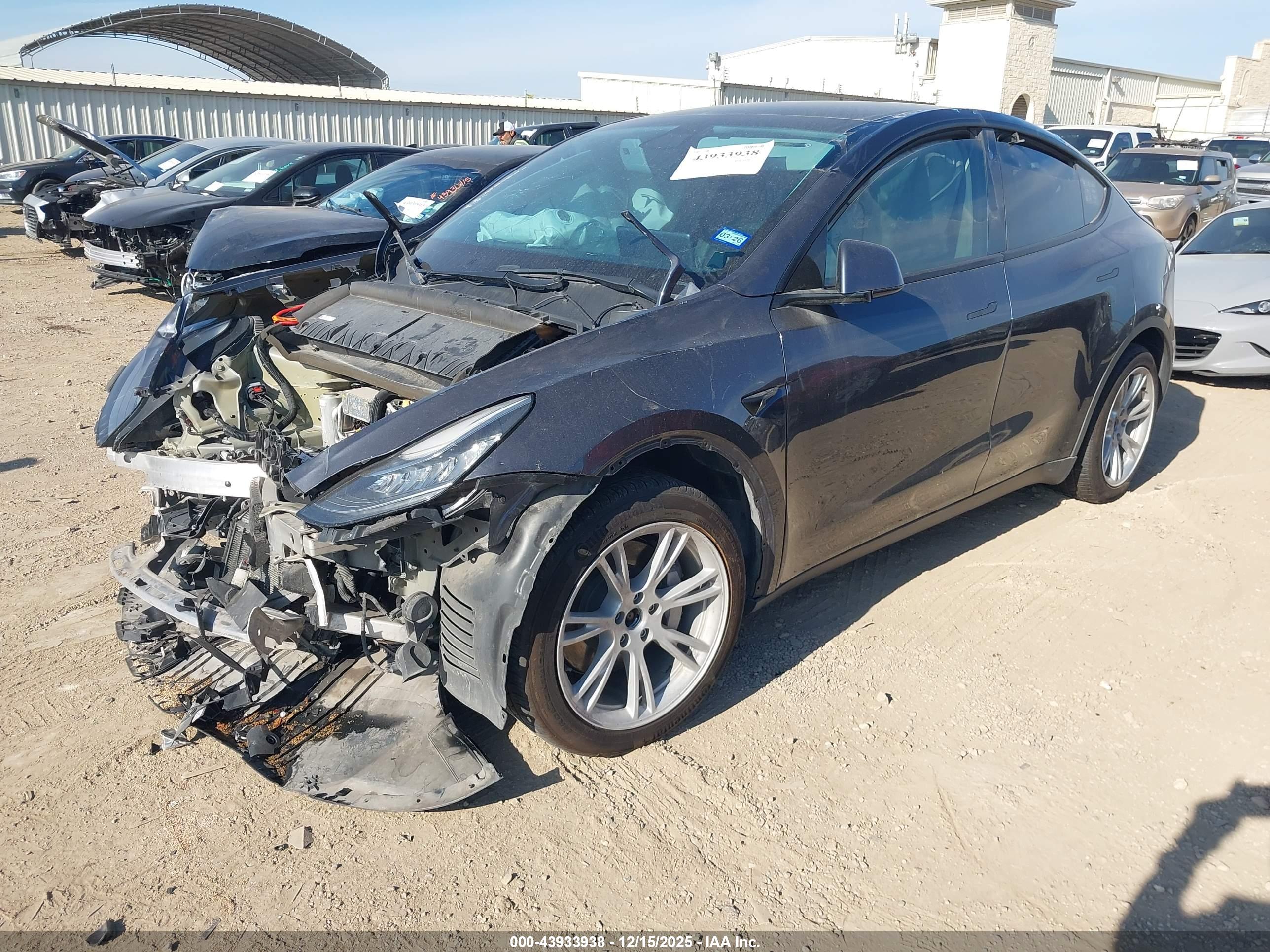 TESLA MODEL image 2