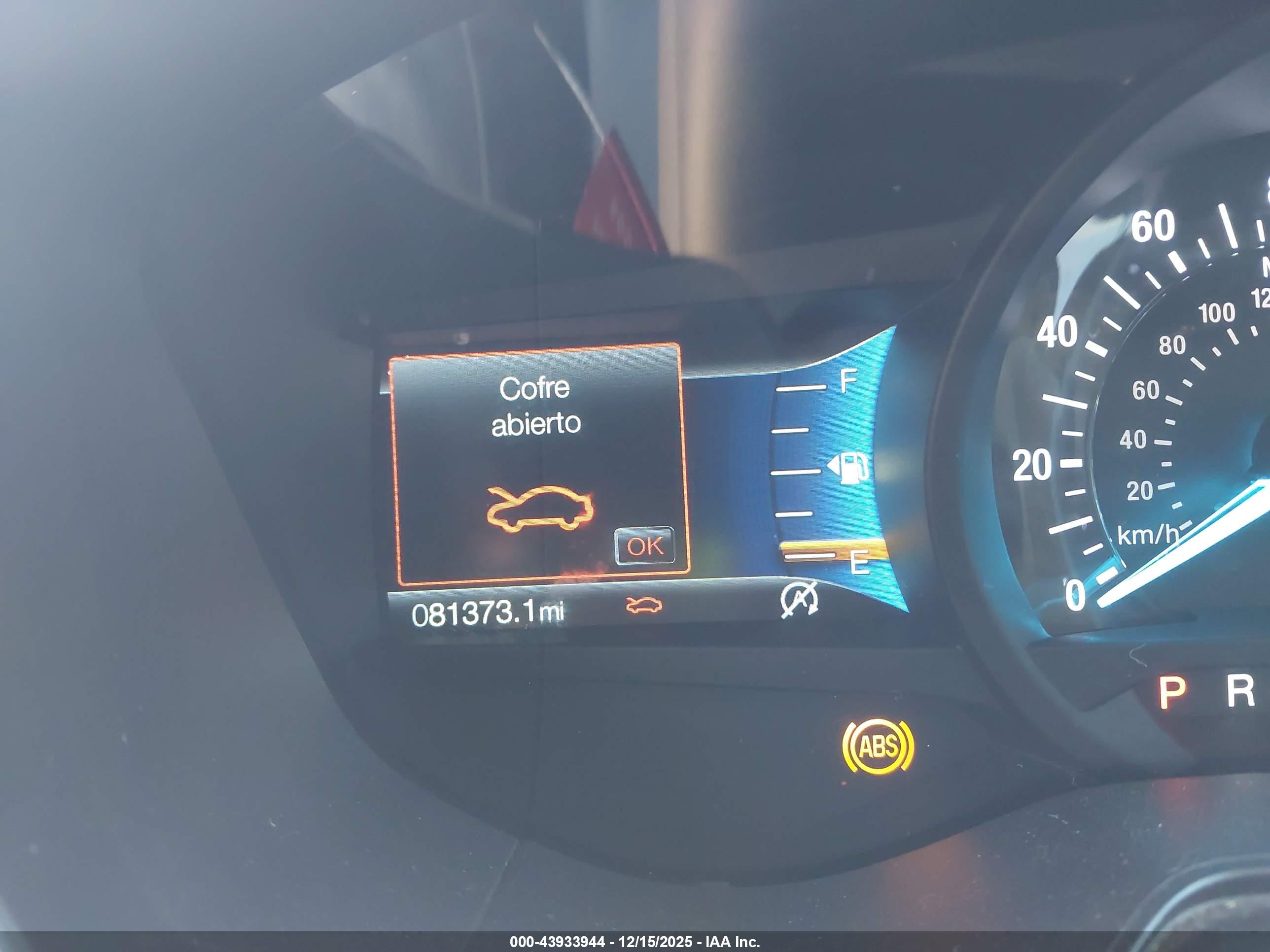 FORD FUSION image 7