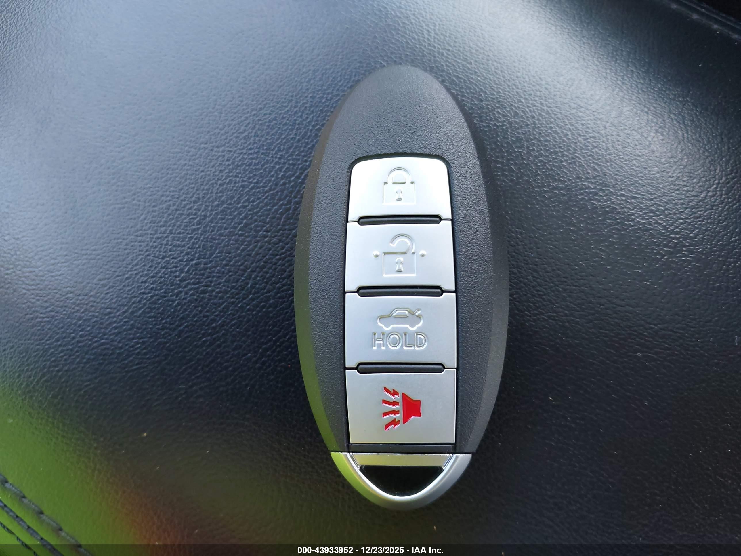 INFINITI G37X image 11