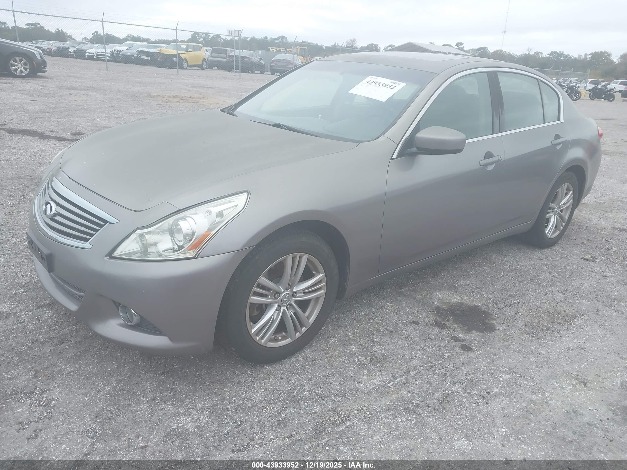 INFINITI G37X image 2