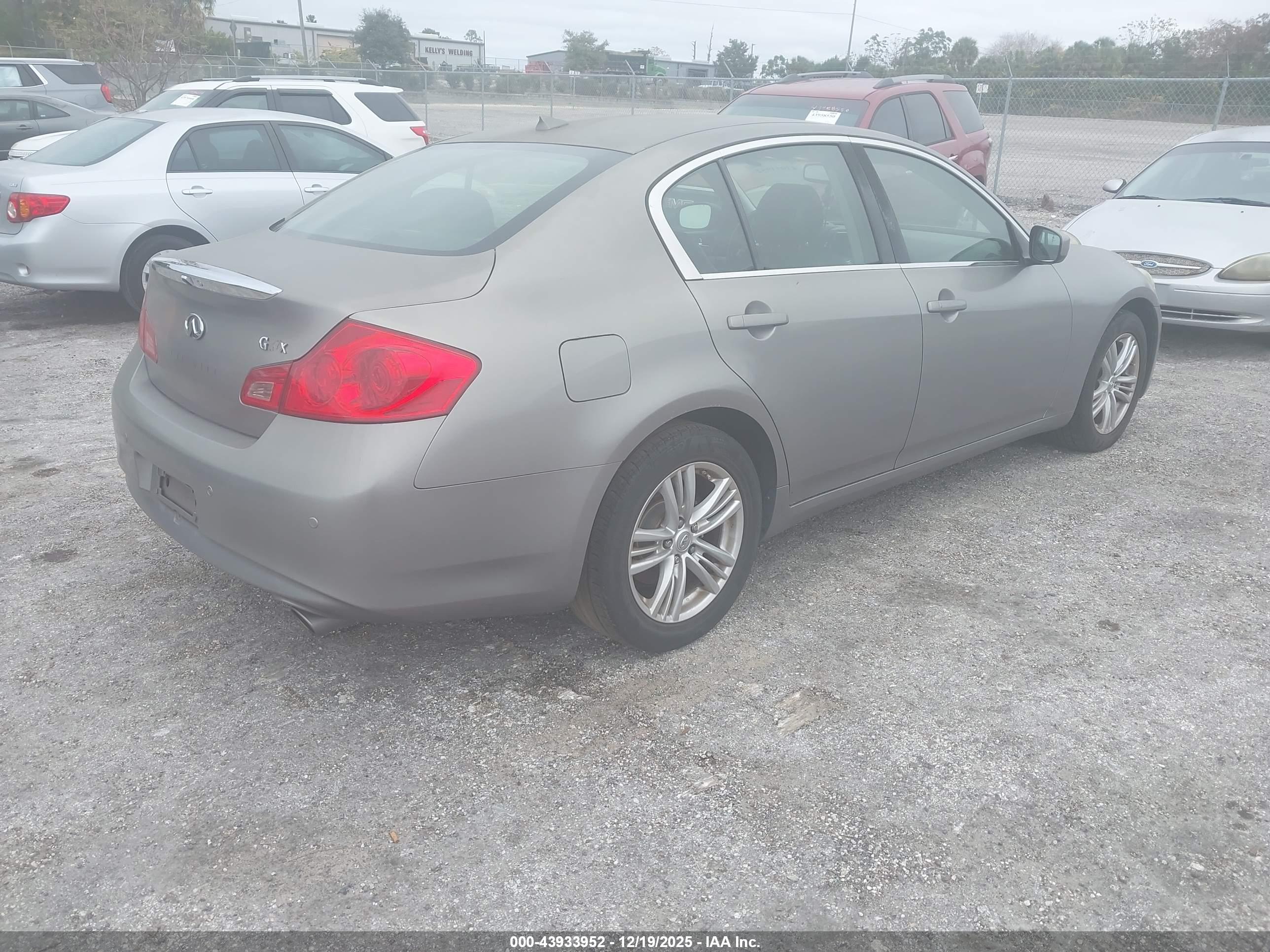 INFINITI G37X image 4