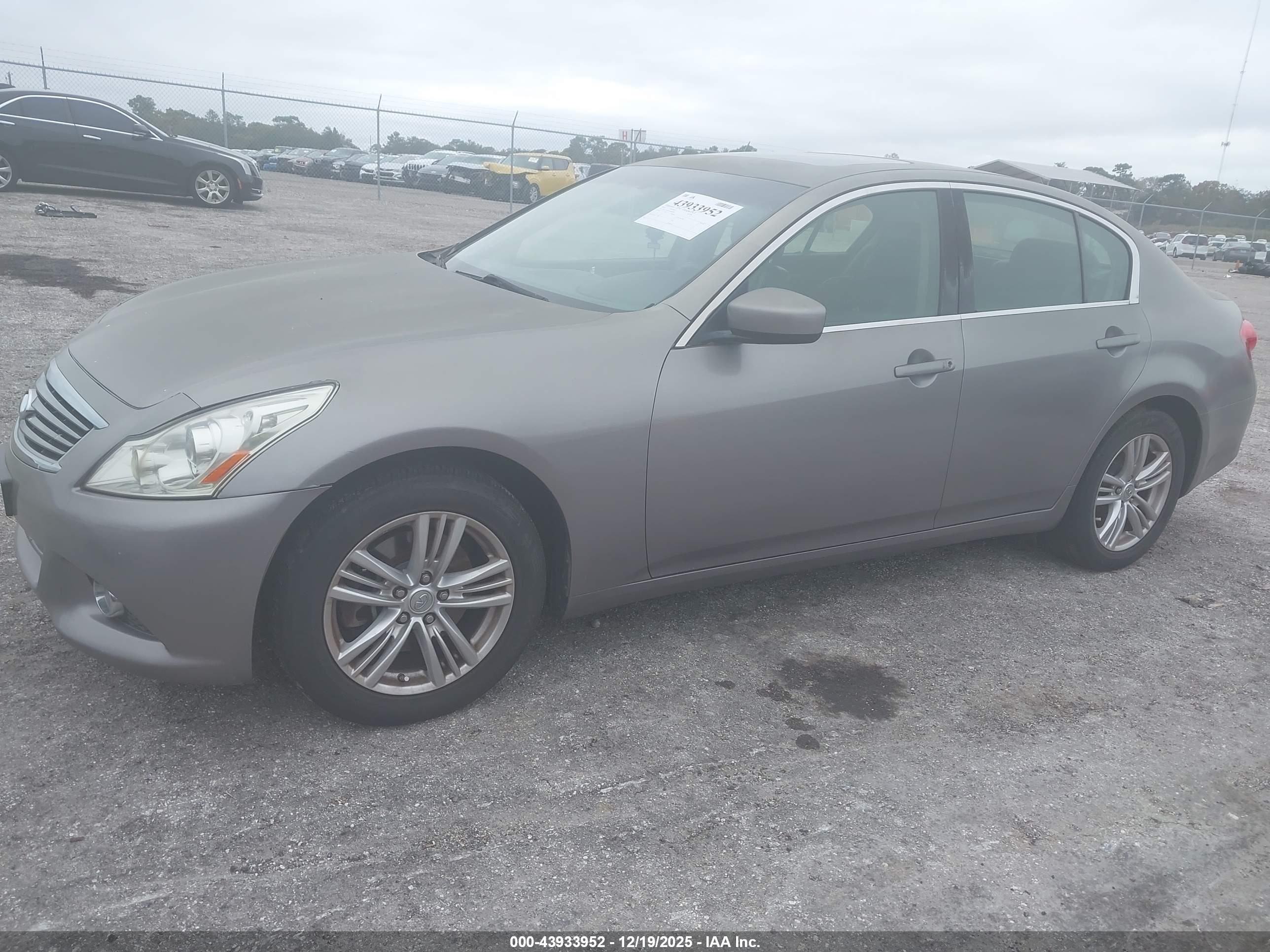 INFINITI G37X image 6