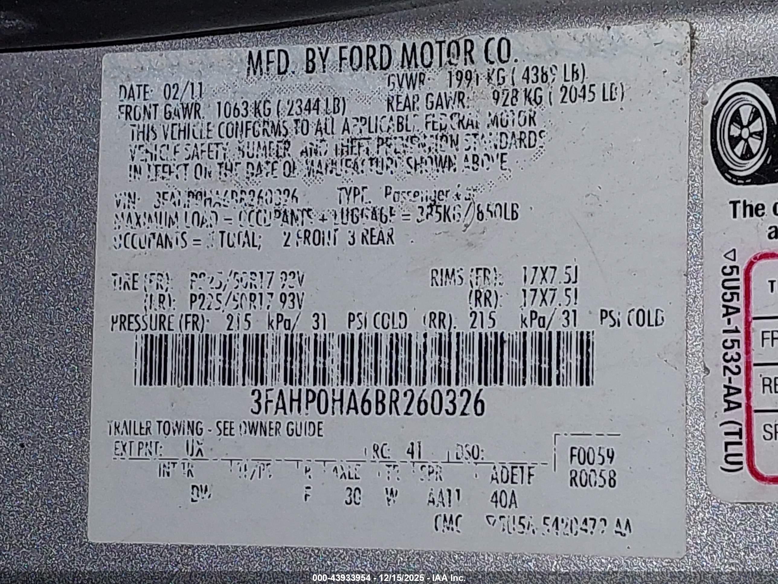 FORD FUSION image 9