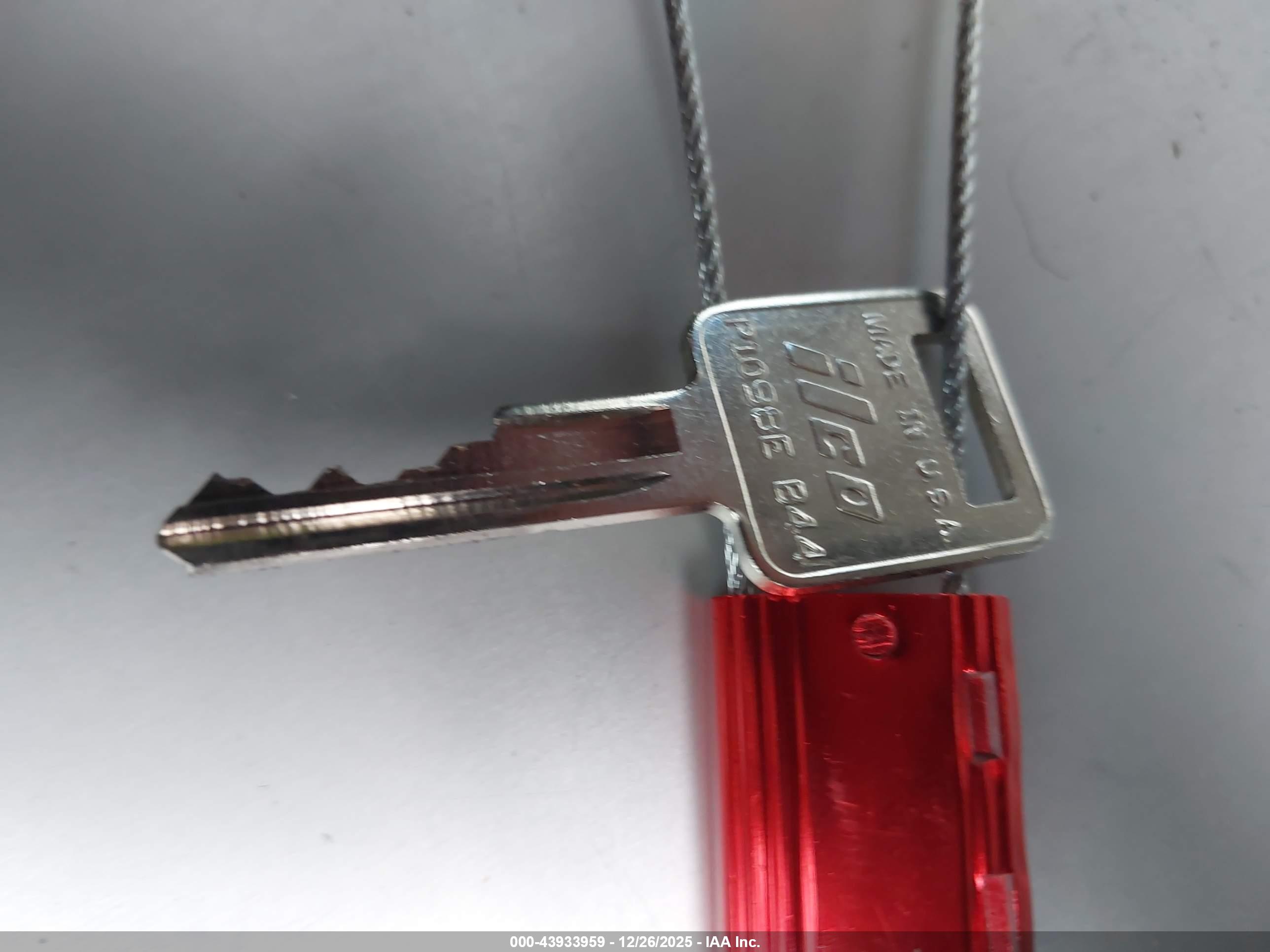 CHEVROLET GMT-400 image 11