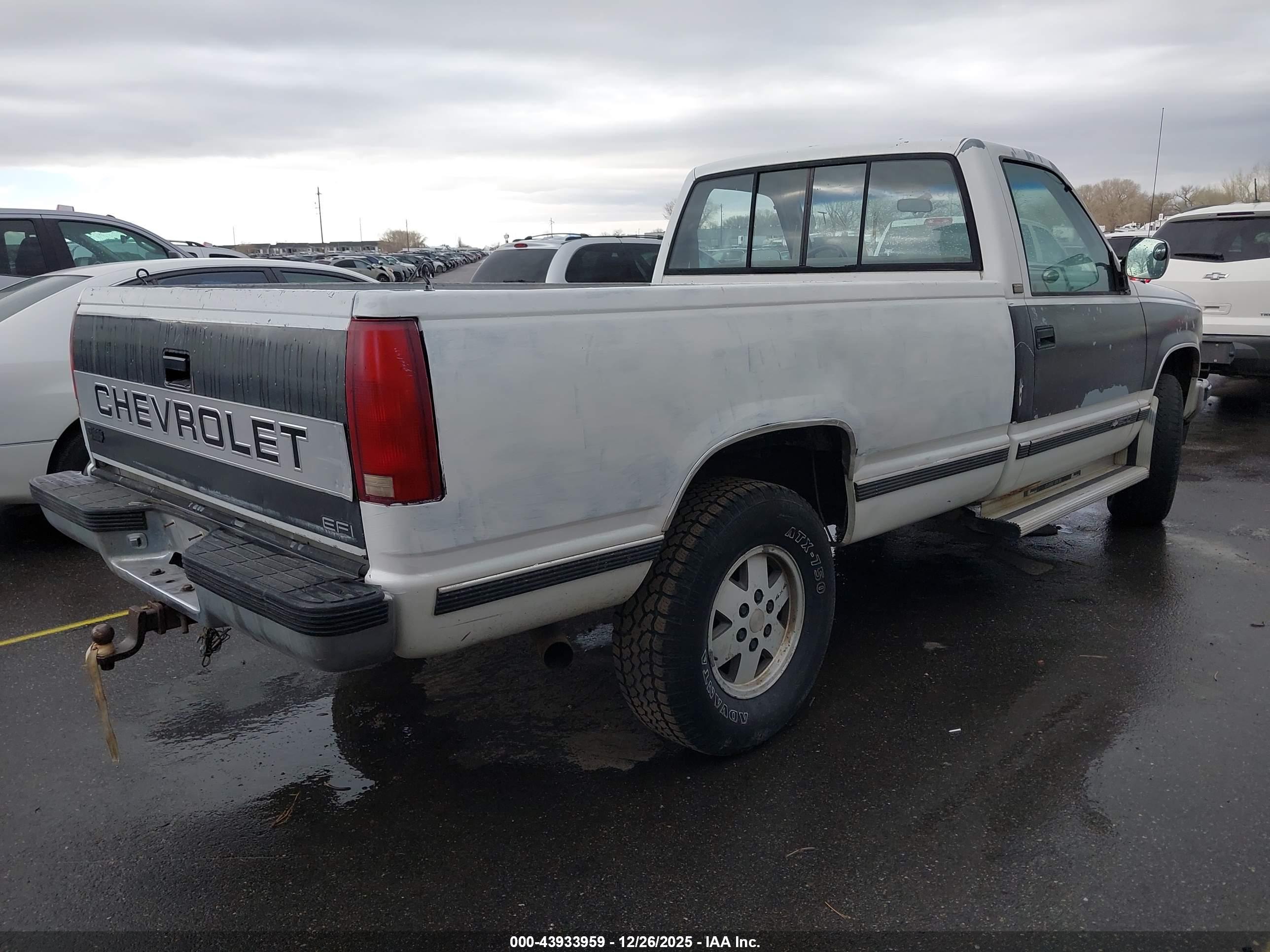 CHEVROLET GMT-400 image 4