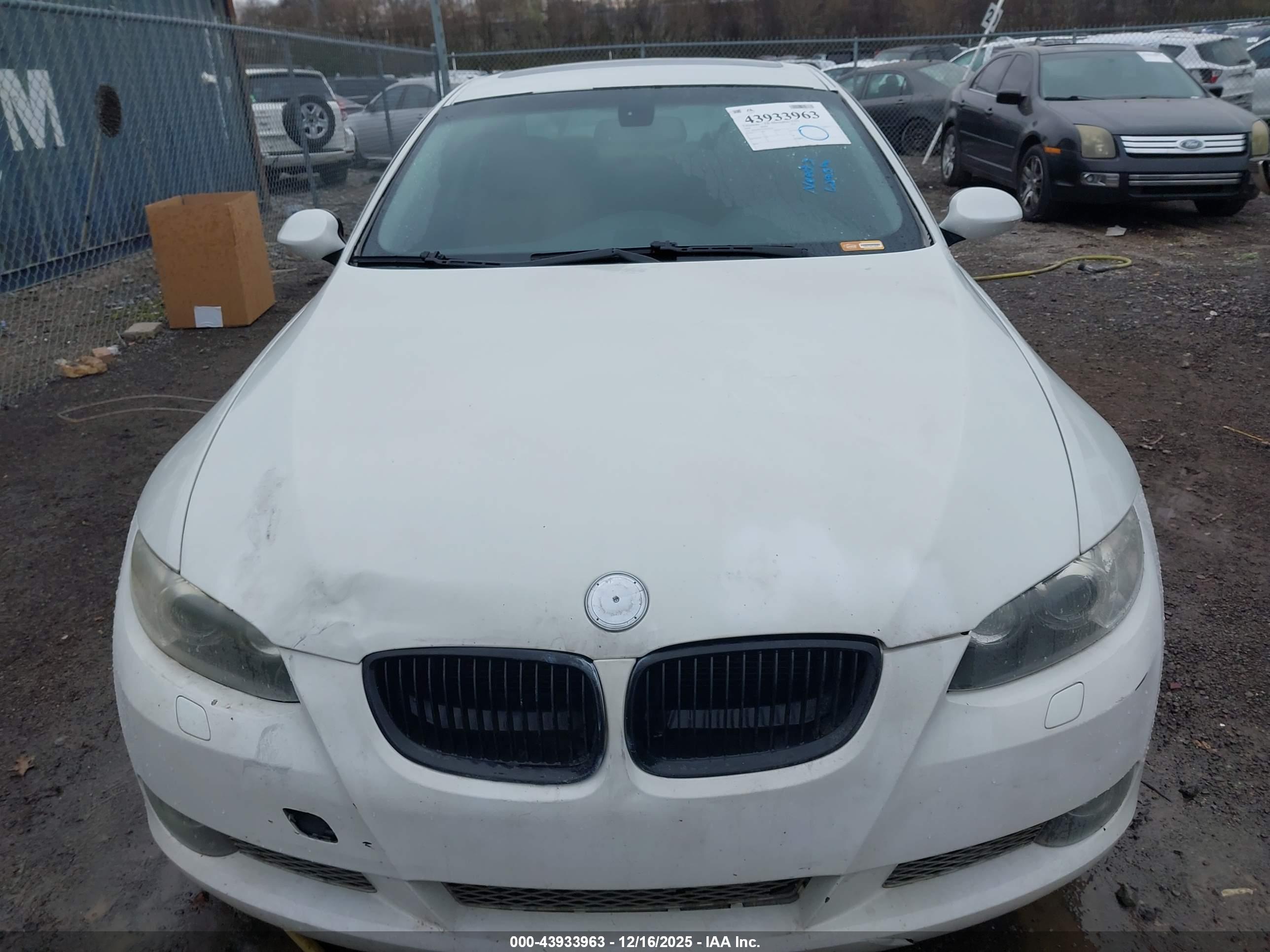 BMW 335I image 10