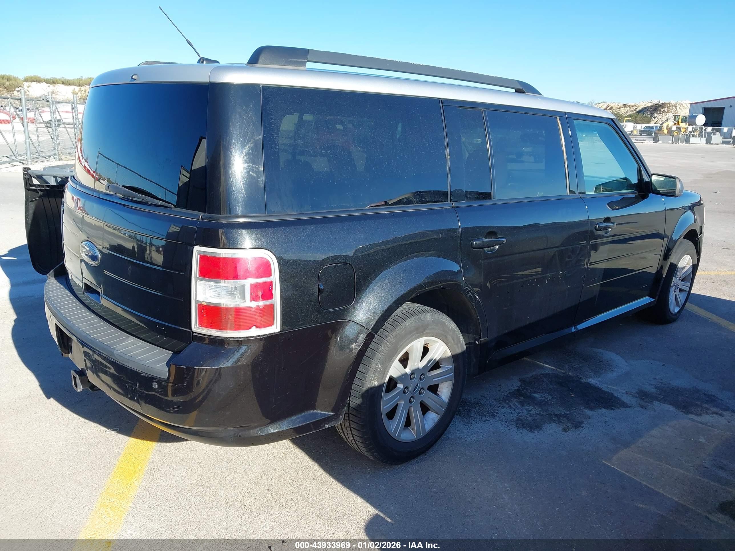 FORD FLEX image 4