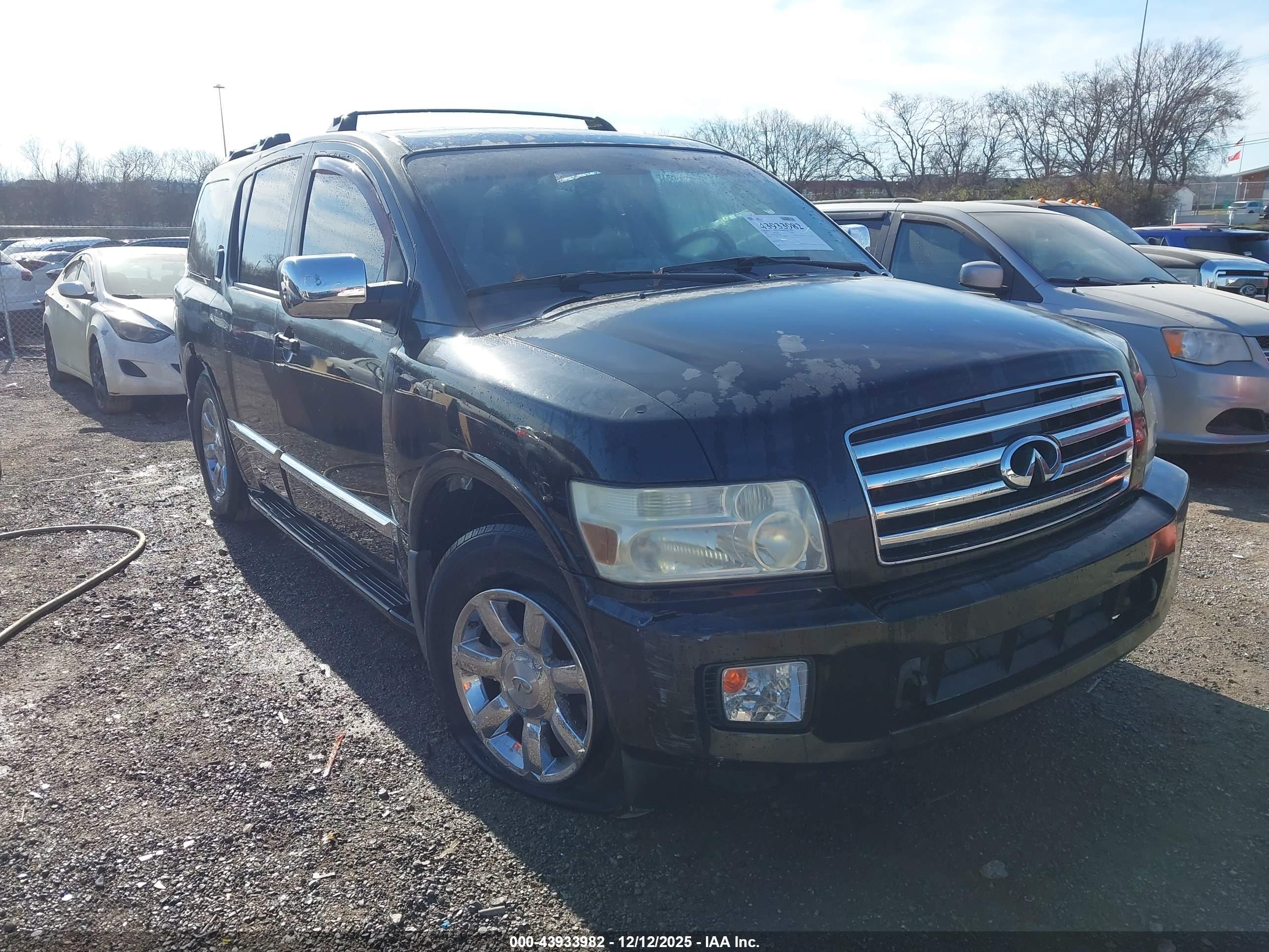 INFINITI QX56 image 6