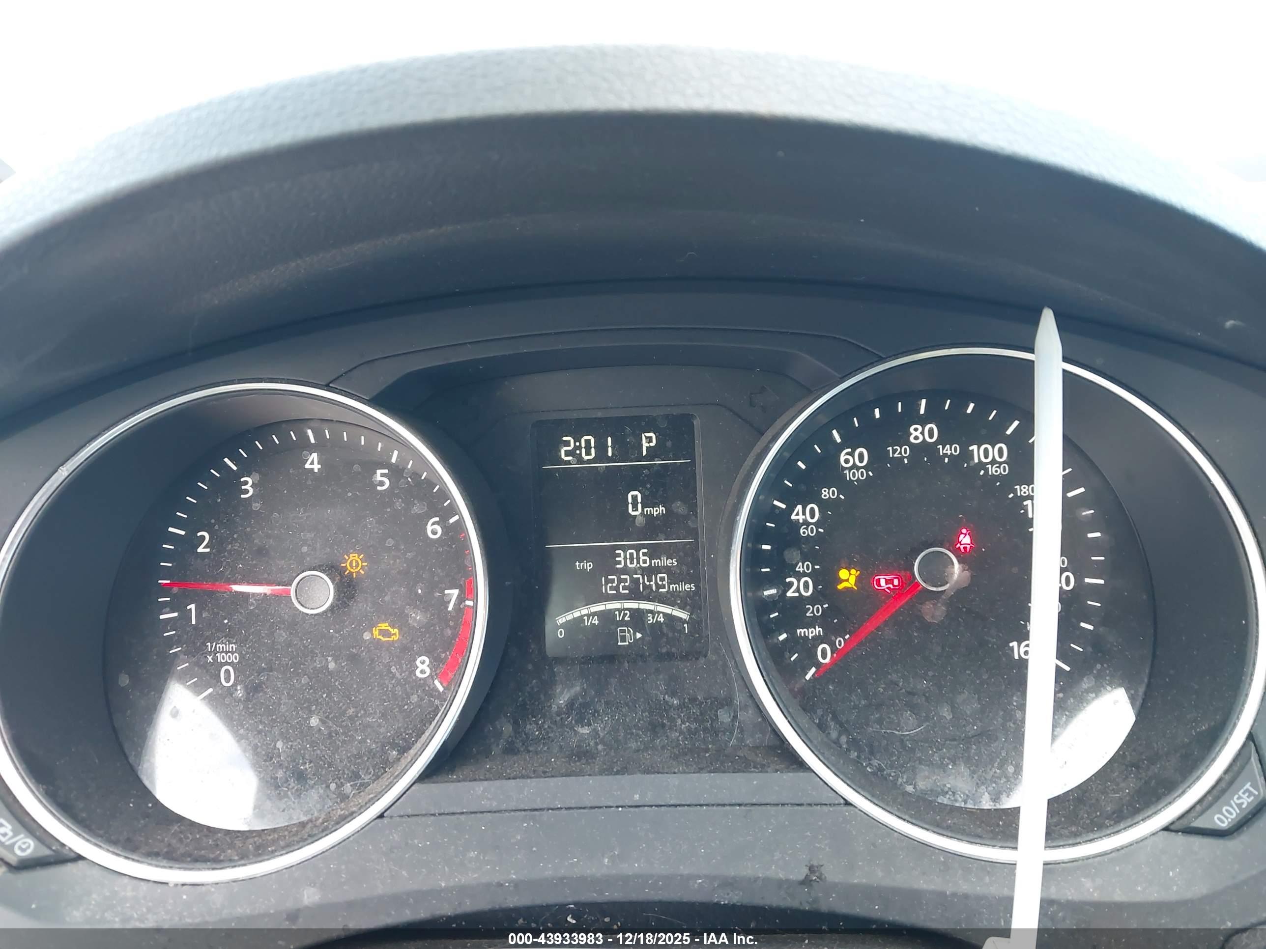 VOLKSWAGEN JETTA image 7