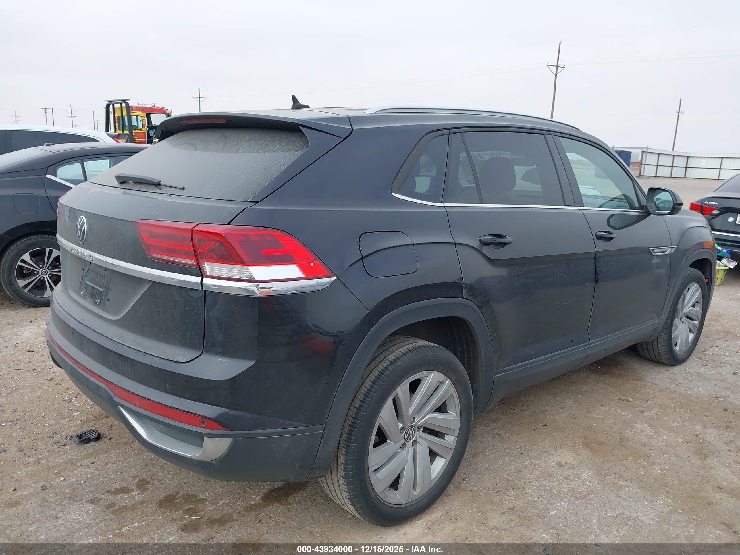 VOLKSWAGEN ATLAS image 4