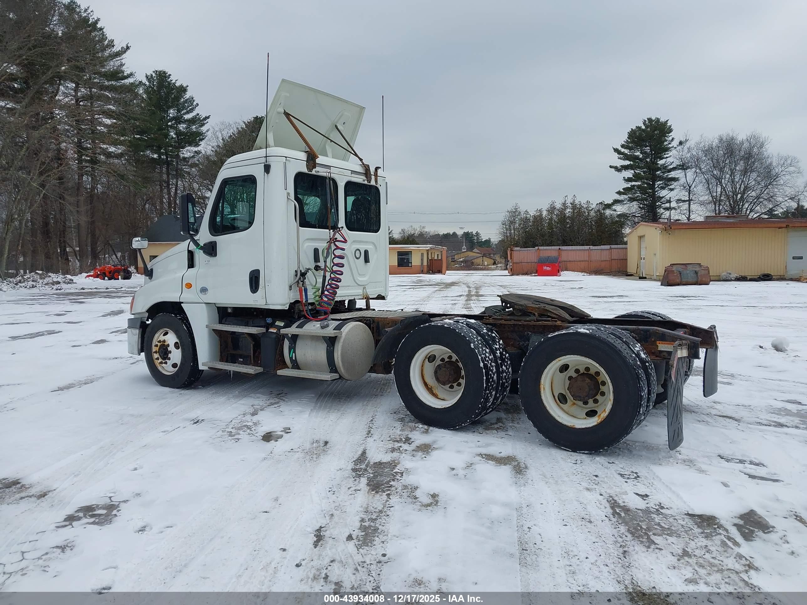 FREIGHTLINER CASCADIA image 3