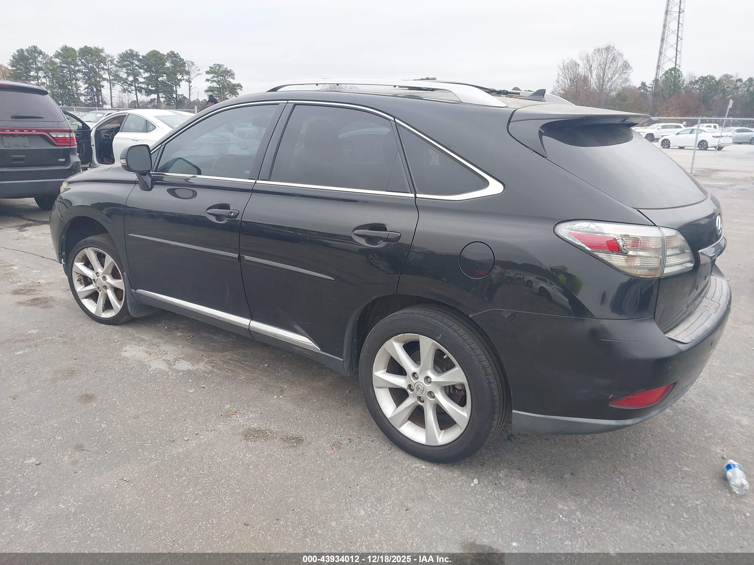 LEXUS RX image 3
