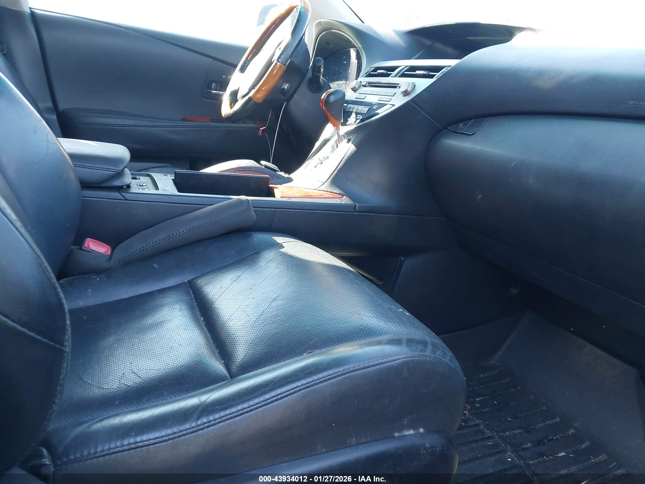 LEXUS RX image 5
