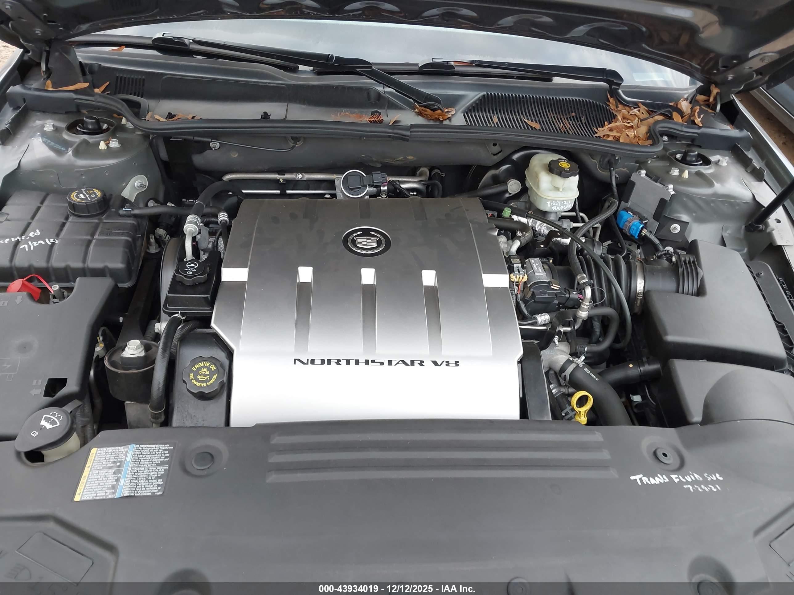 CADILLAC DTS image 10