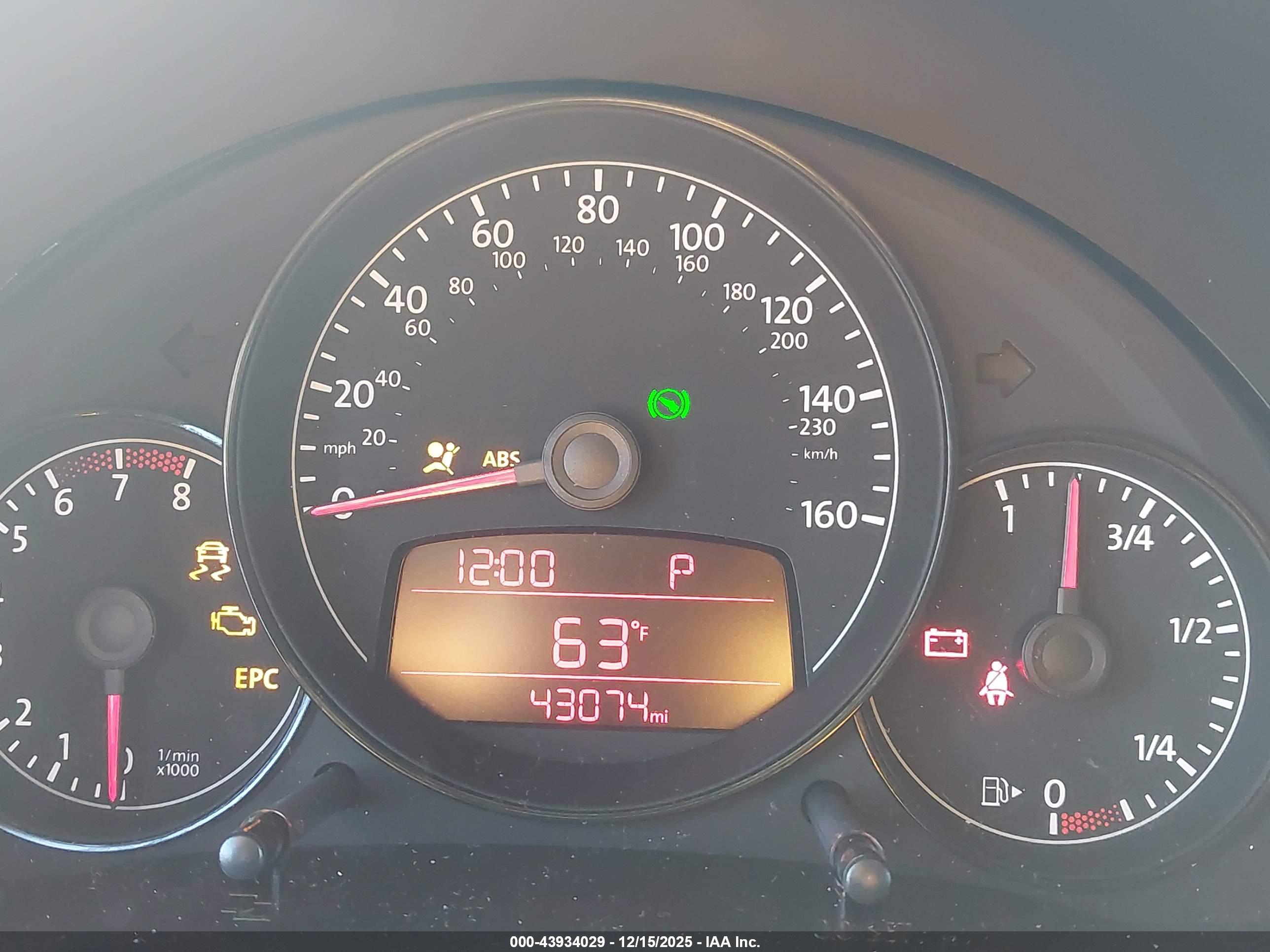 VOLKSWAGEN BEETLE image 7