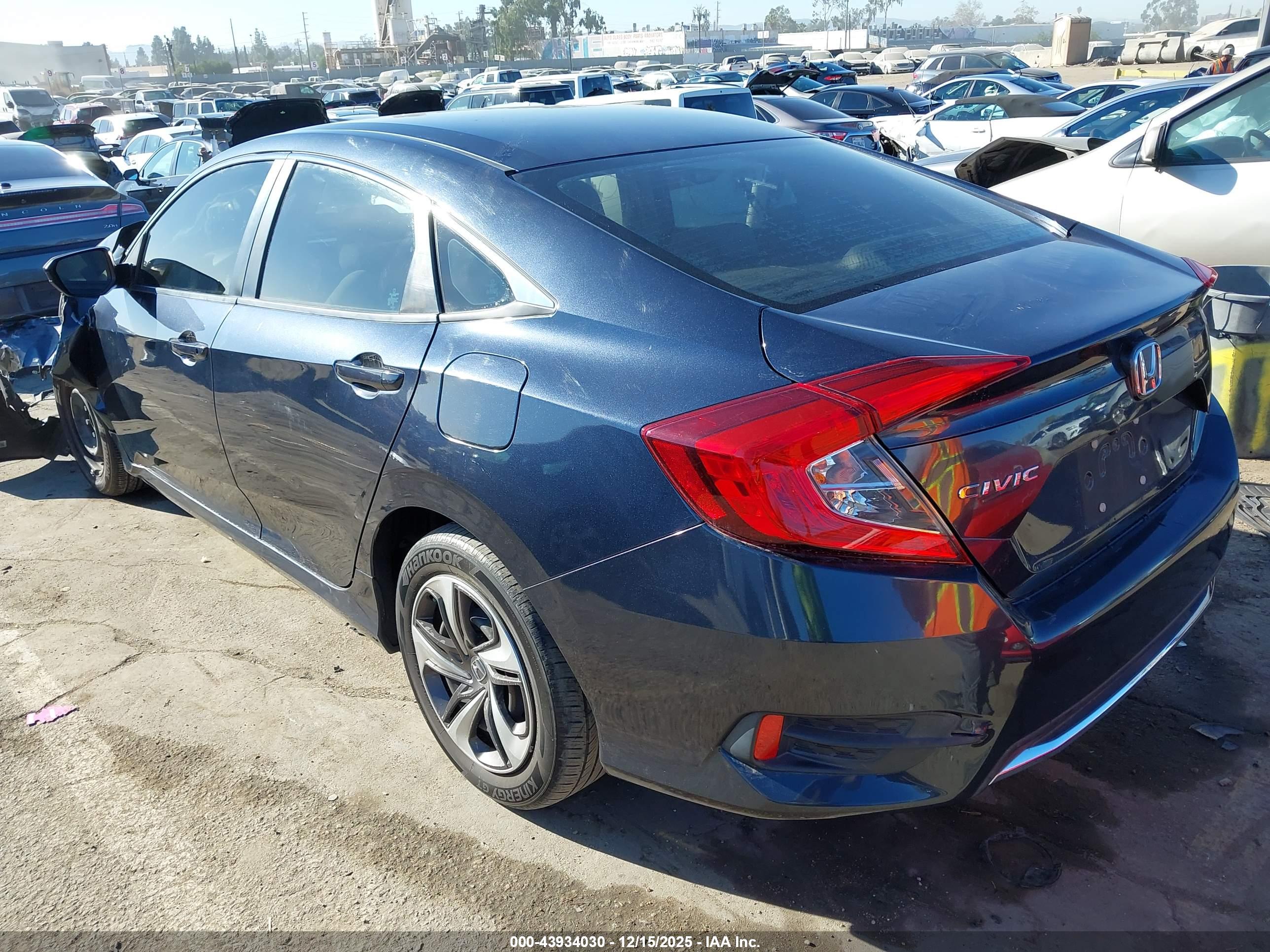 HONDA CIVIC image 3