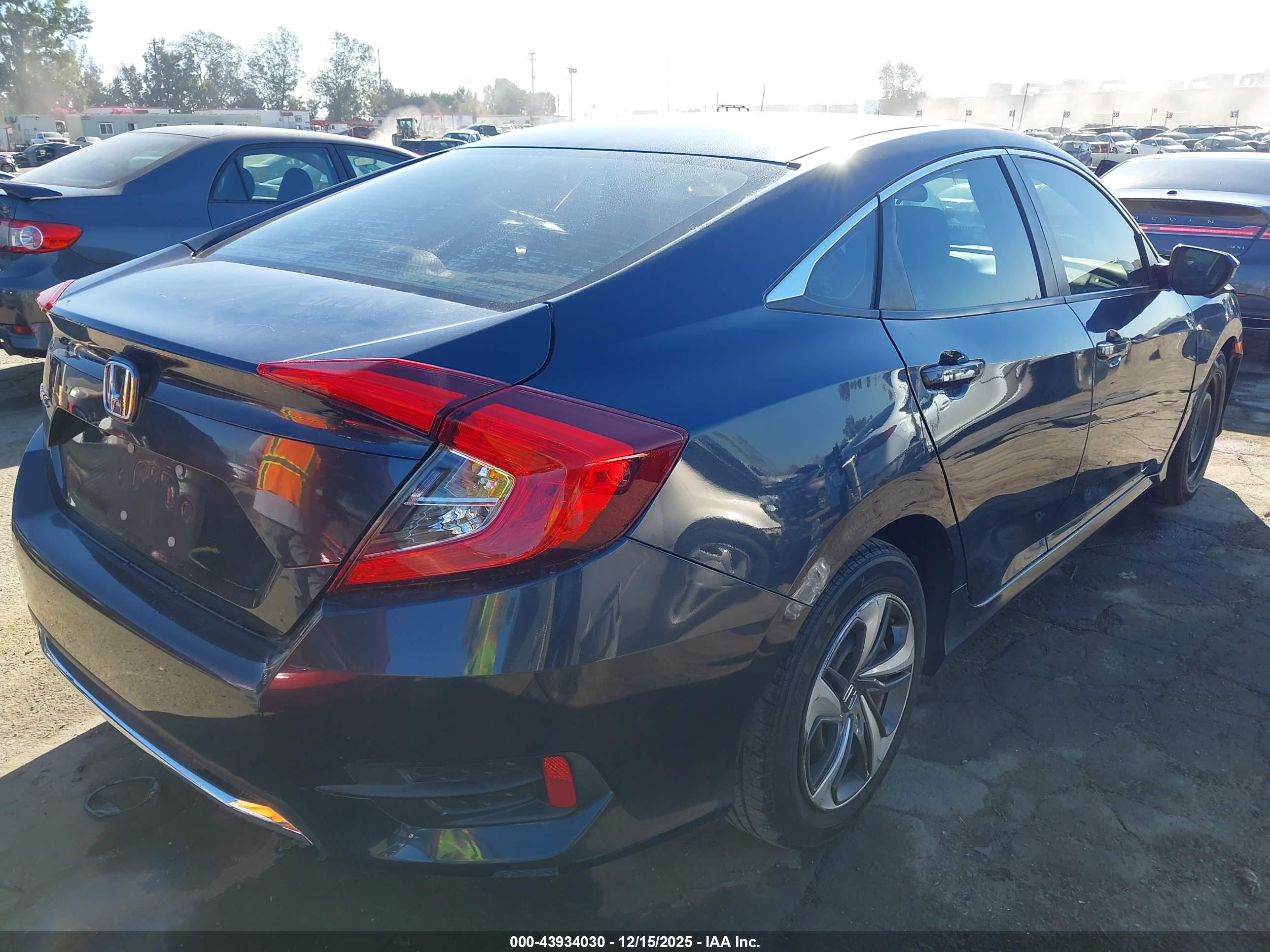 HONDA CIVIC image 4