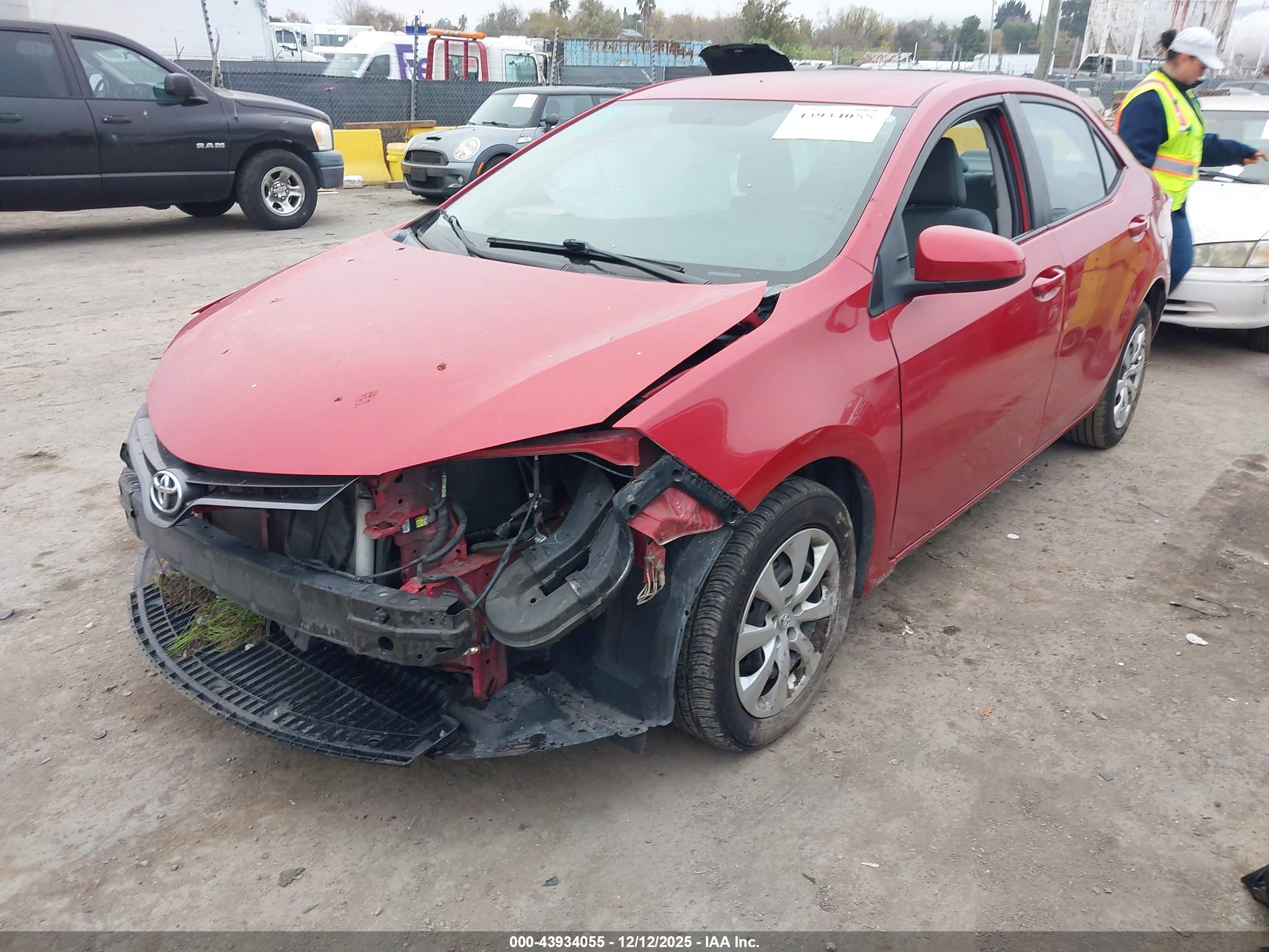 TOYOTA COROLLA image 2