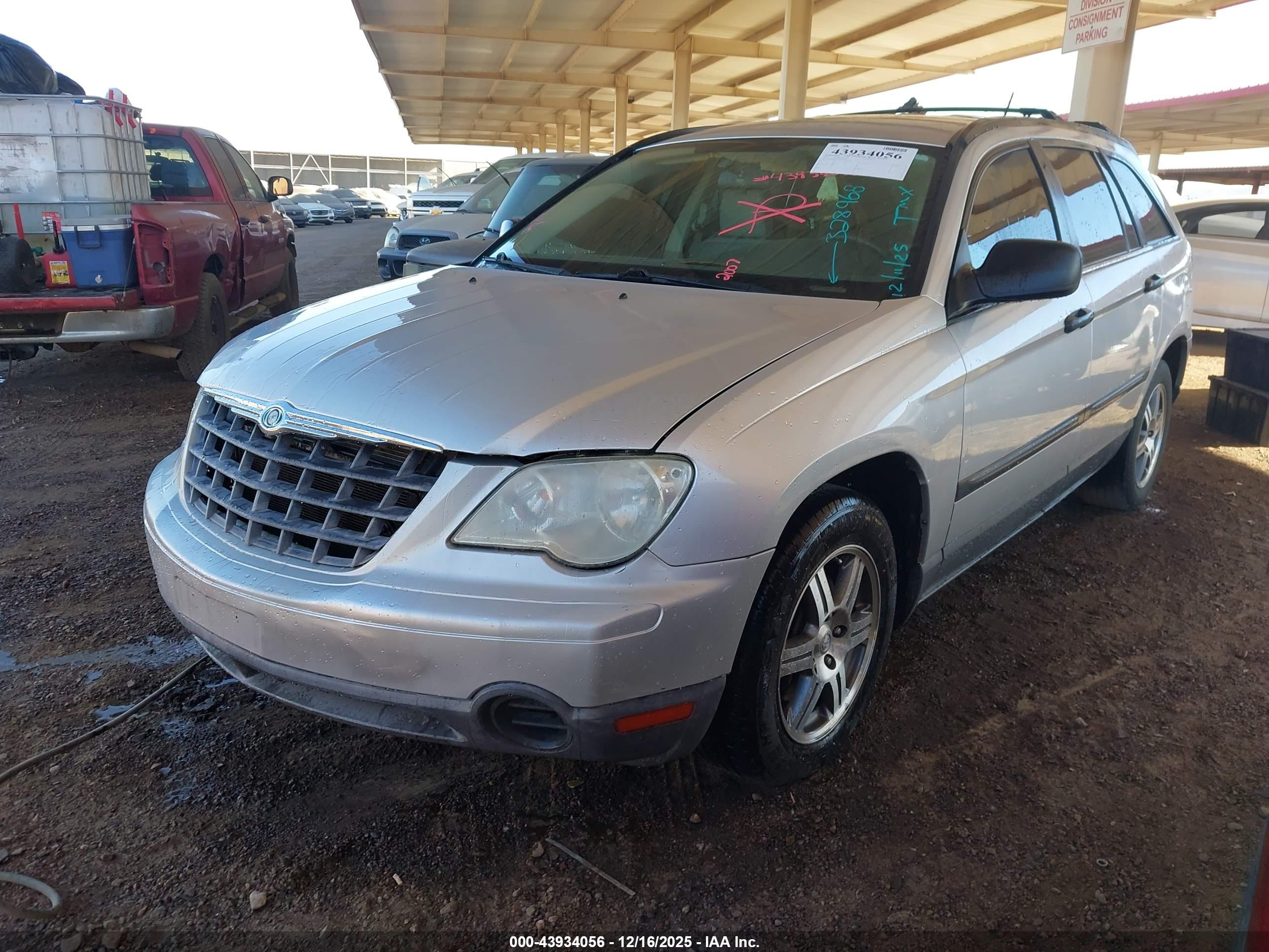 CHRYSLER PACIFICA image 2