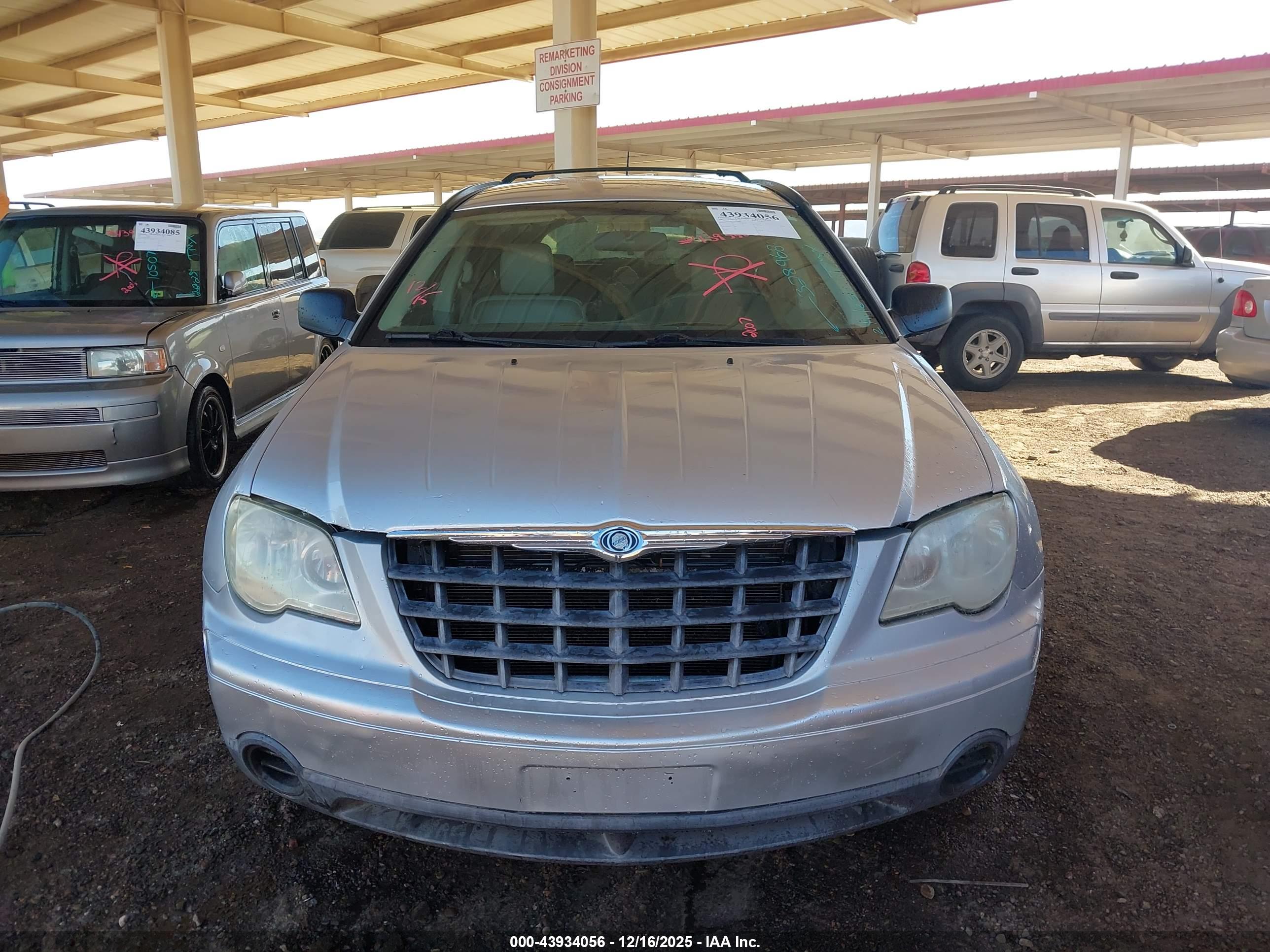 CHRYSLER PACIFICA image 6