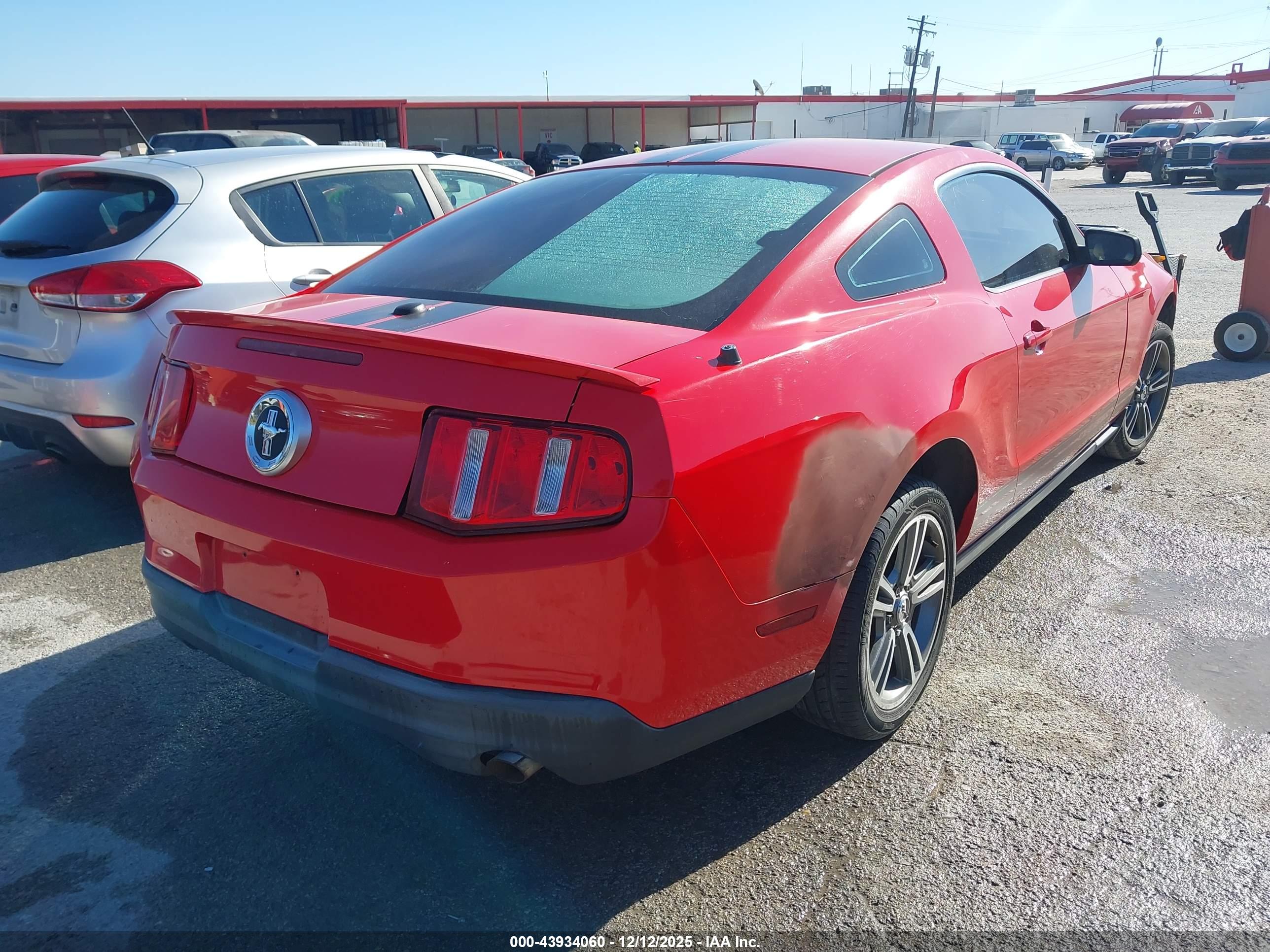 FORD MUSTANG image 4