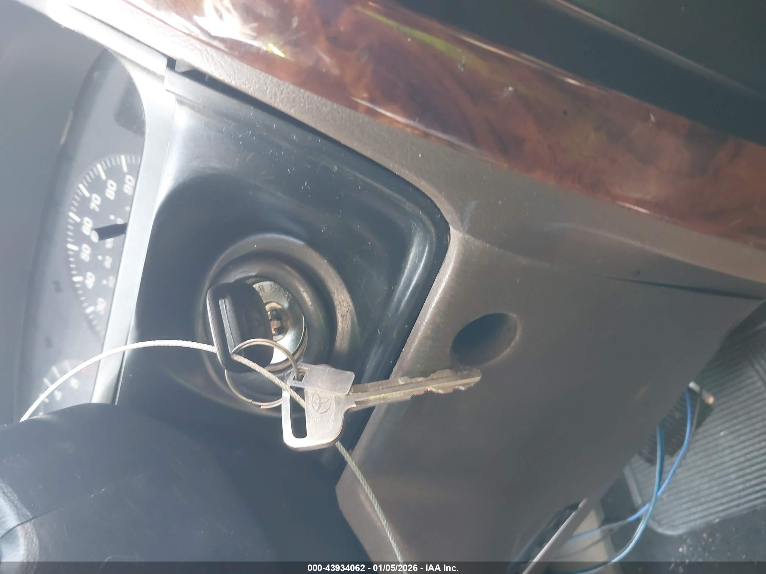 TOYOTA 4RUNNER image 11