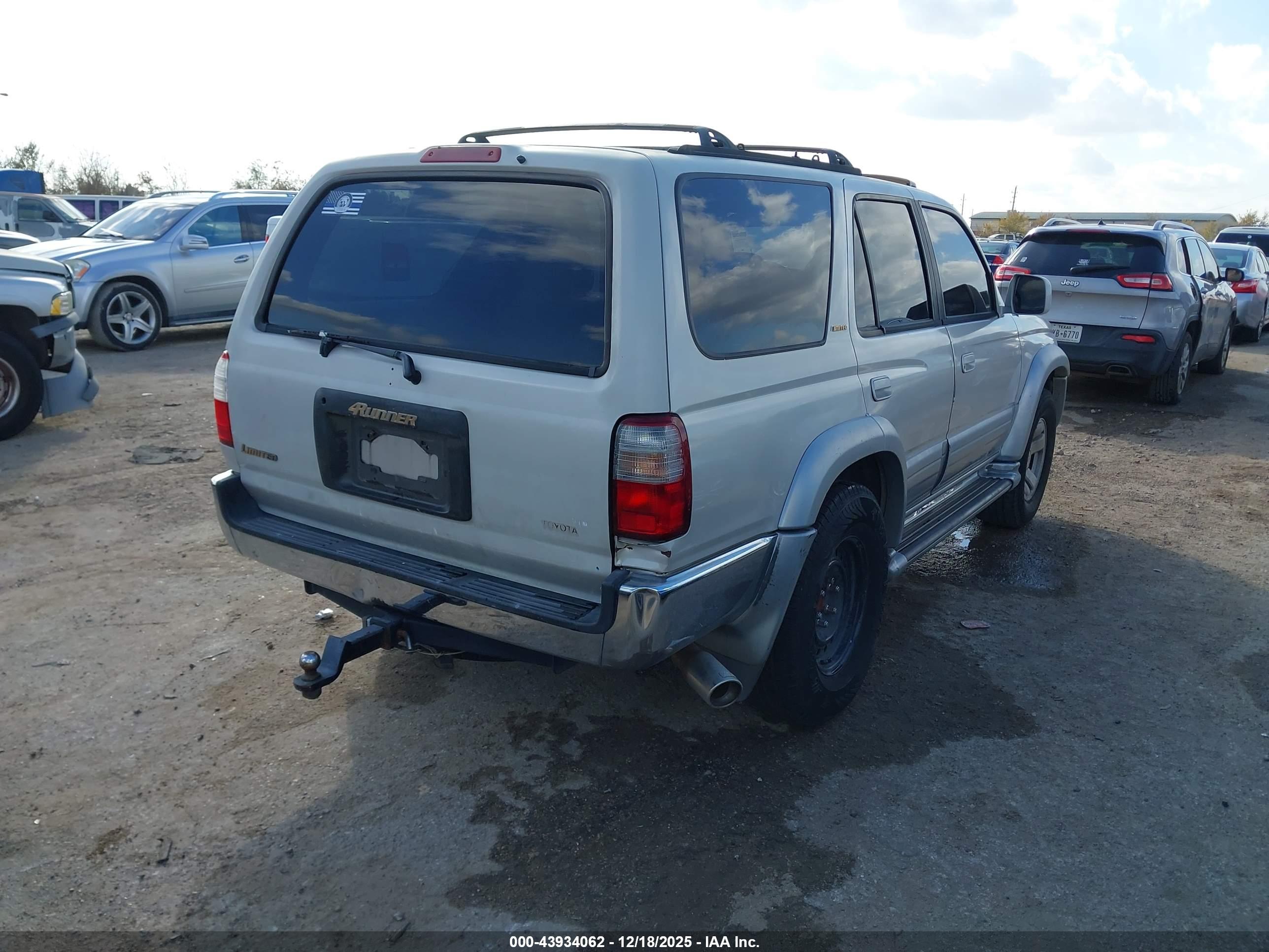 TOYOTA 4RUNNER image 4