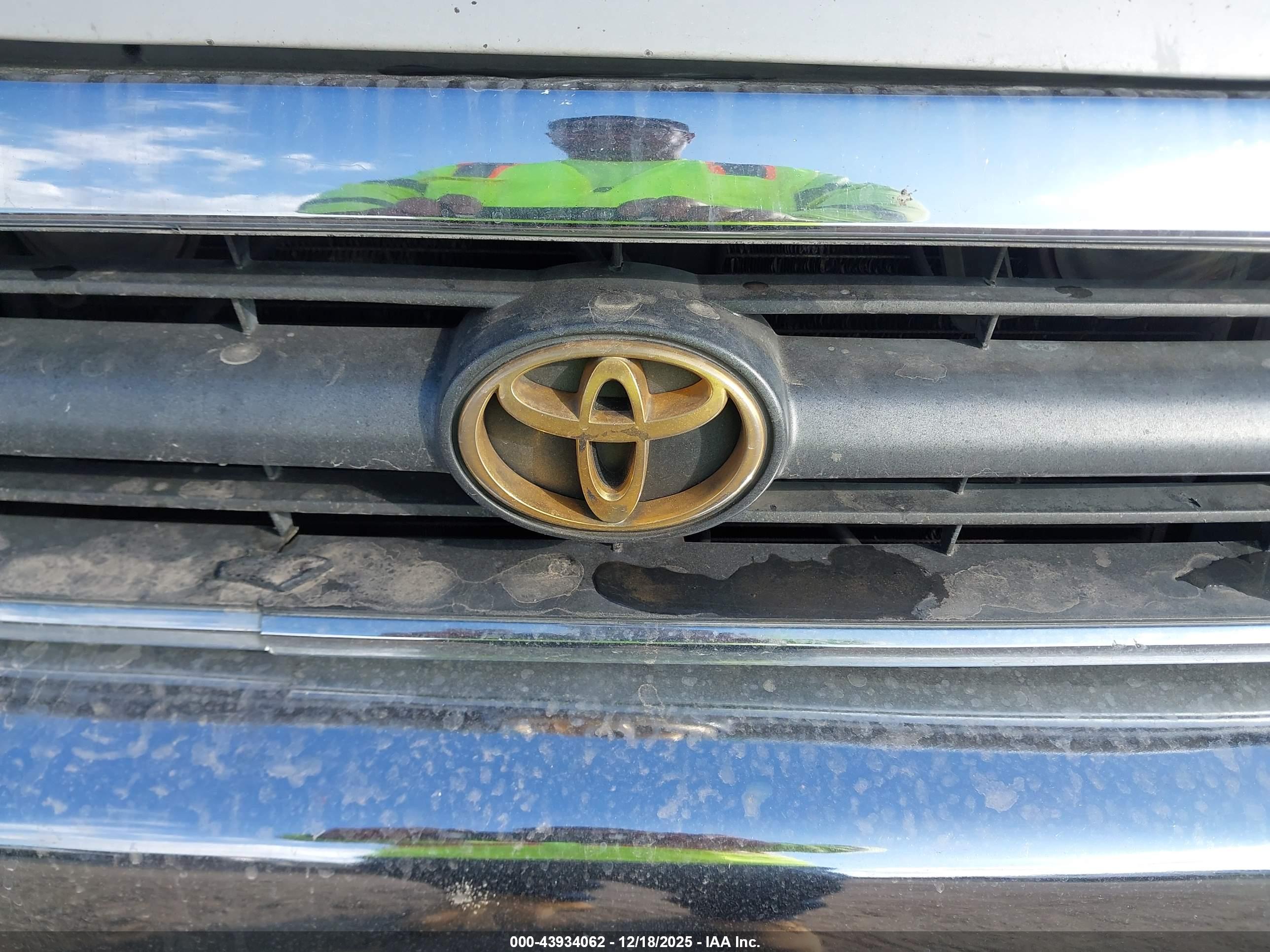 TOYOTA 4RUNNER image 6