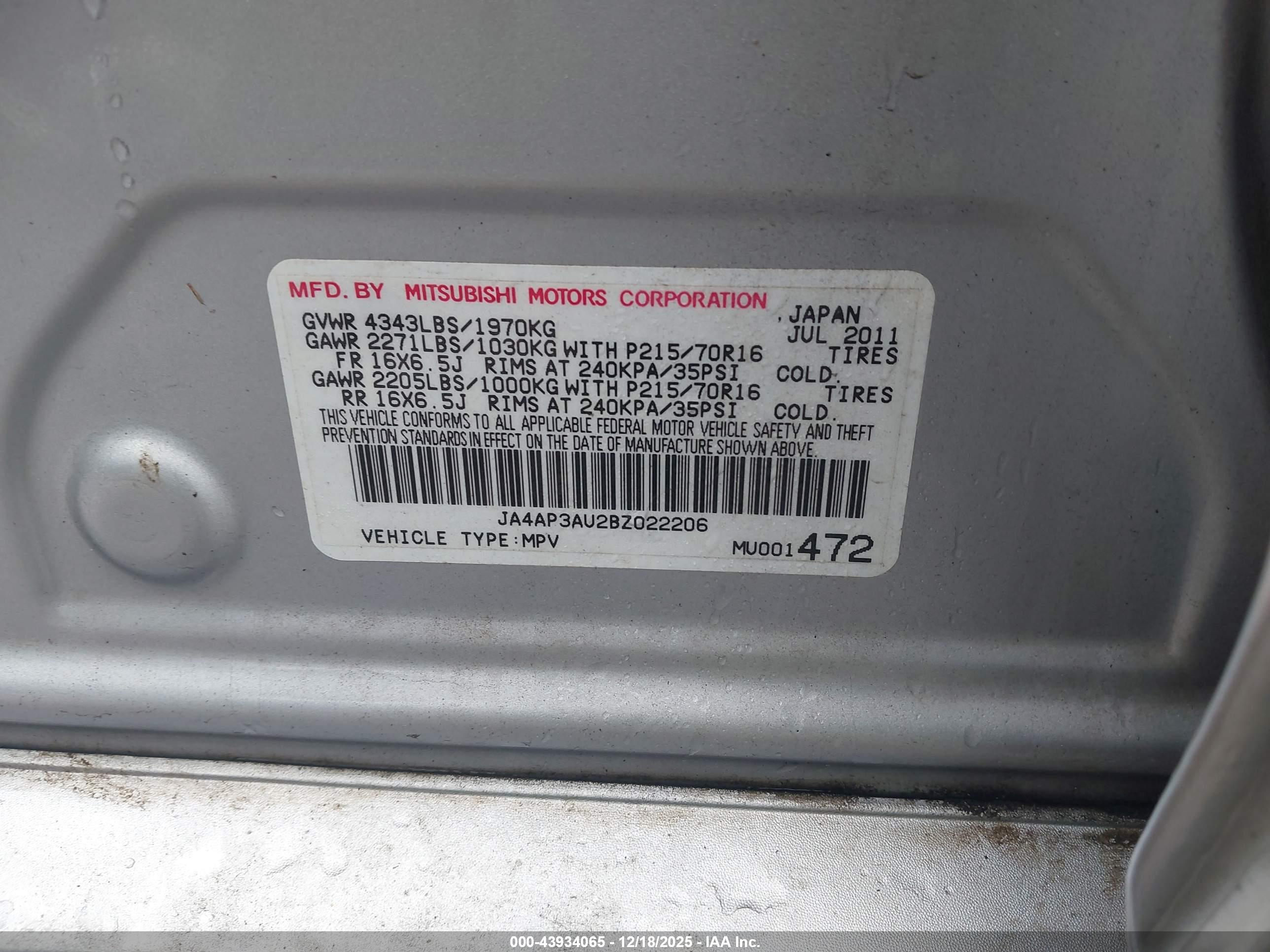 MITSUBISHI OUTLANDER image 9