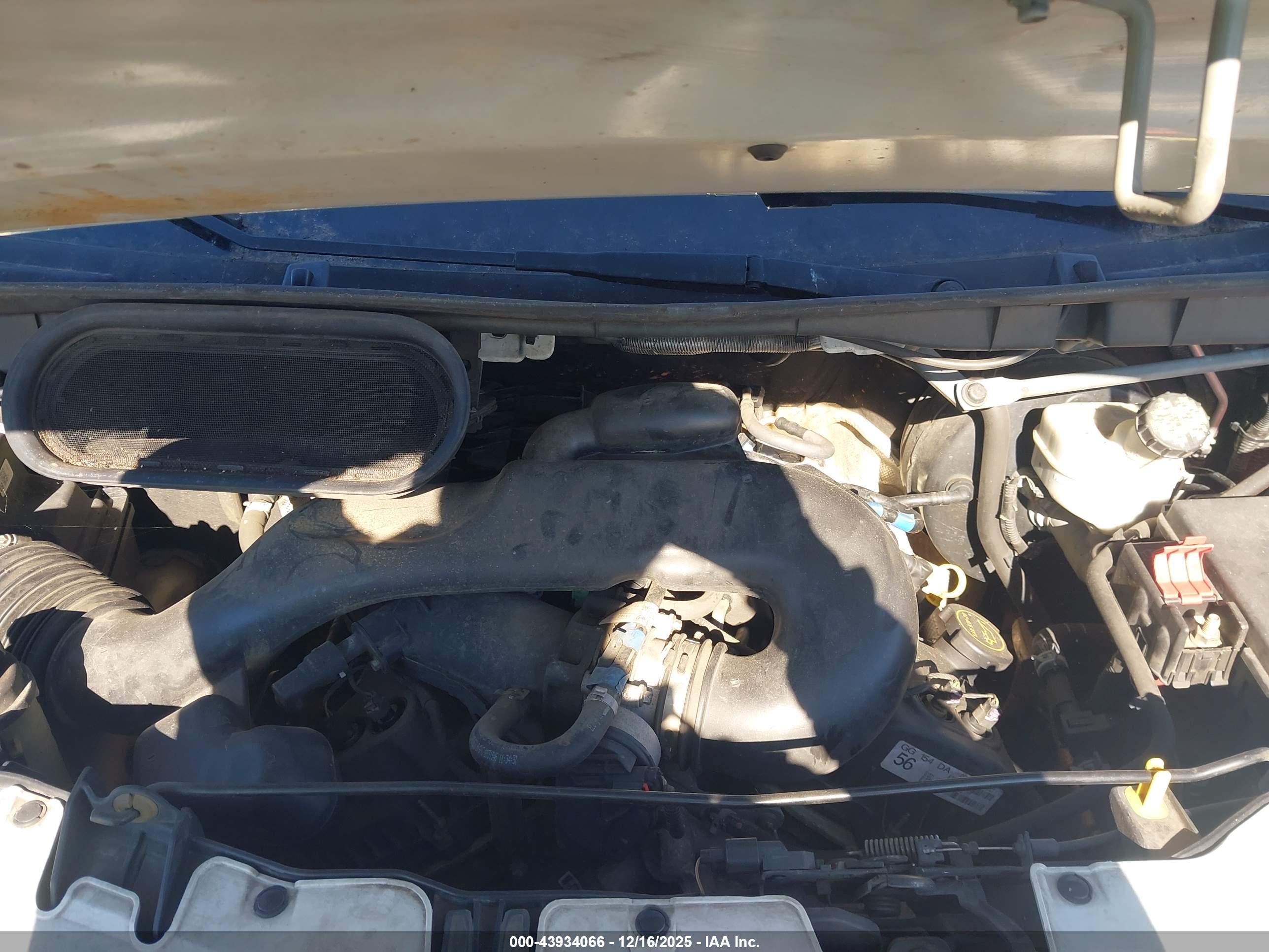 FORD TRANSIT-150 image 10