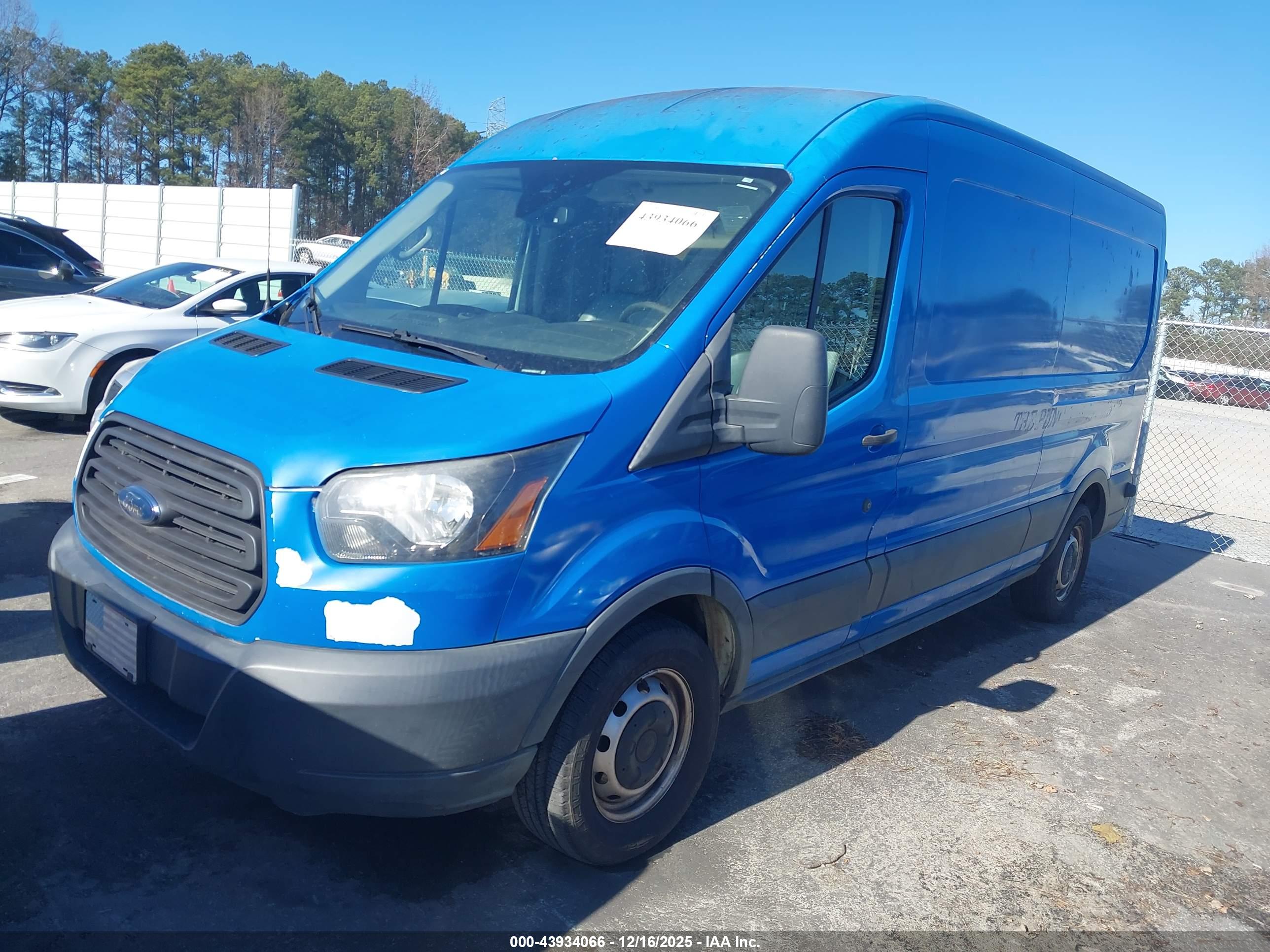 FORD TRANSIT-150 image 2