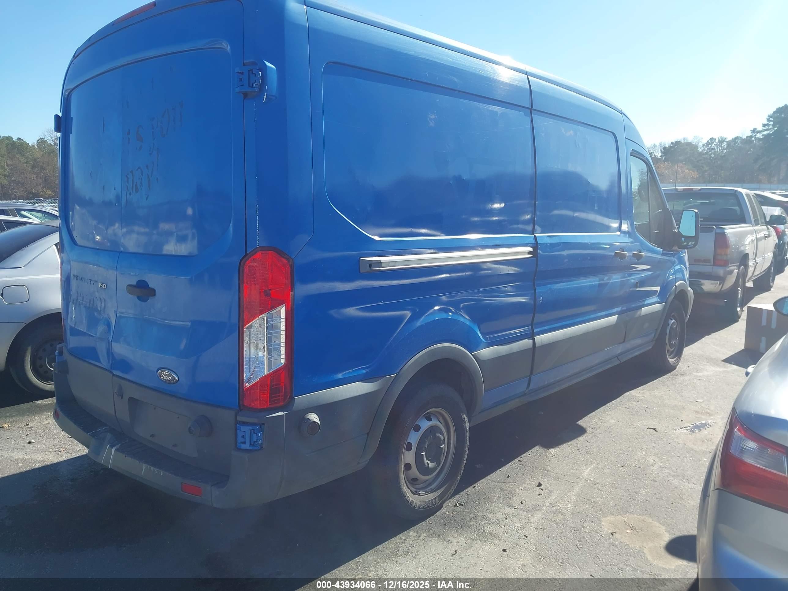 FORD TRANSIT-150 image 4