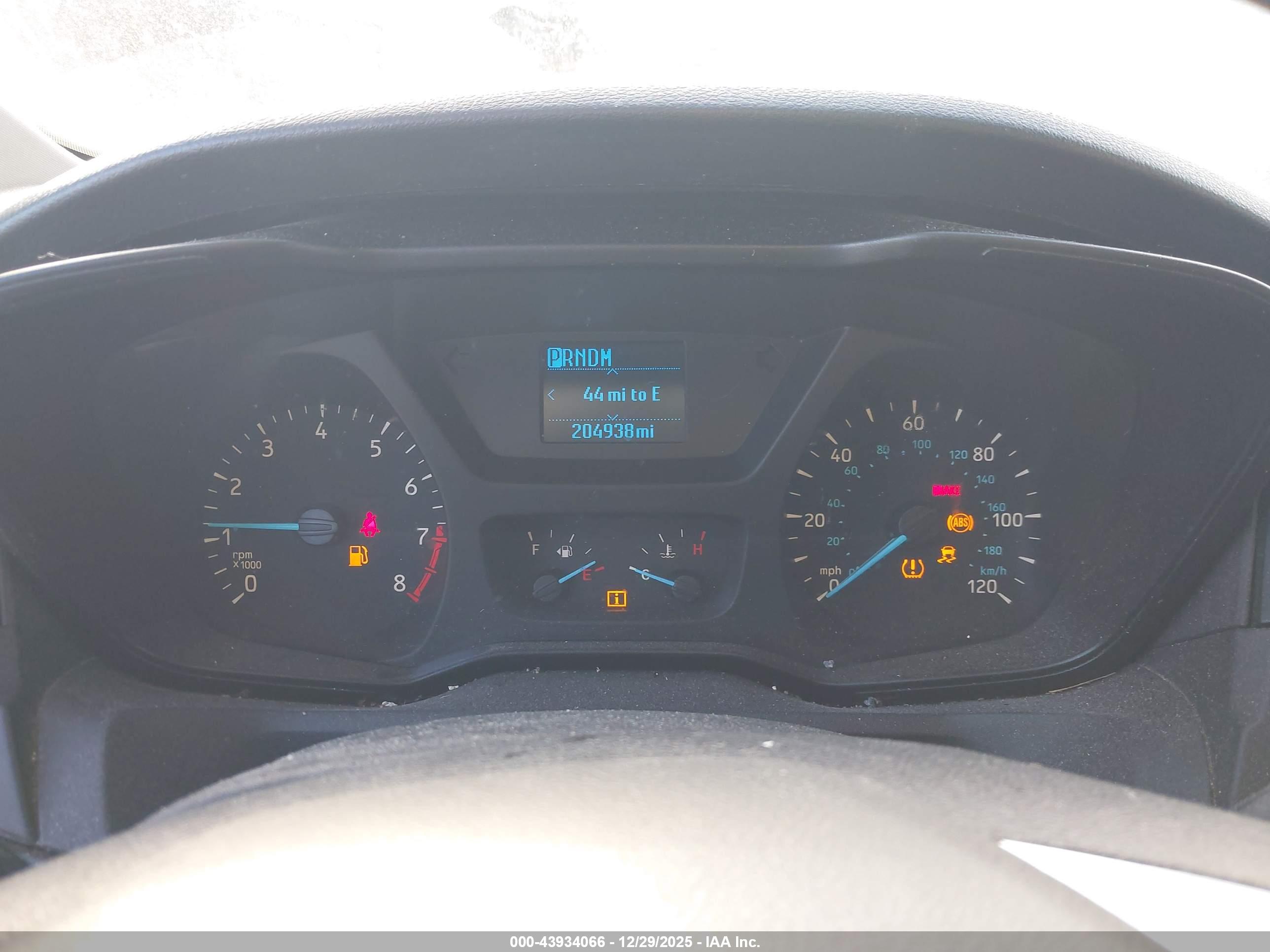 FORD TRANSIT-150 image 7