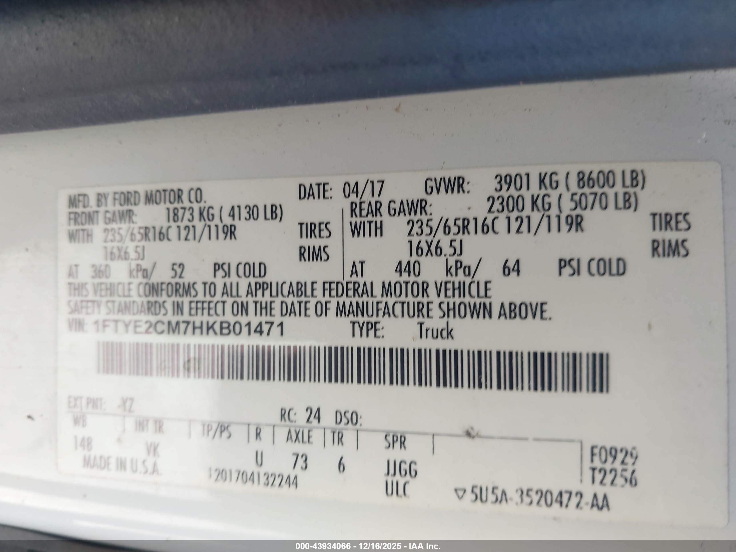 FORD TRANSIT-150 image 9