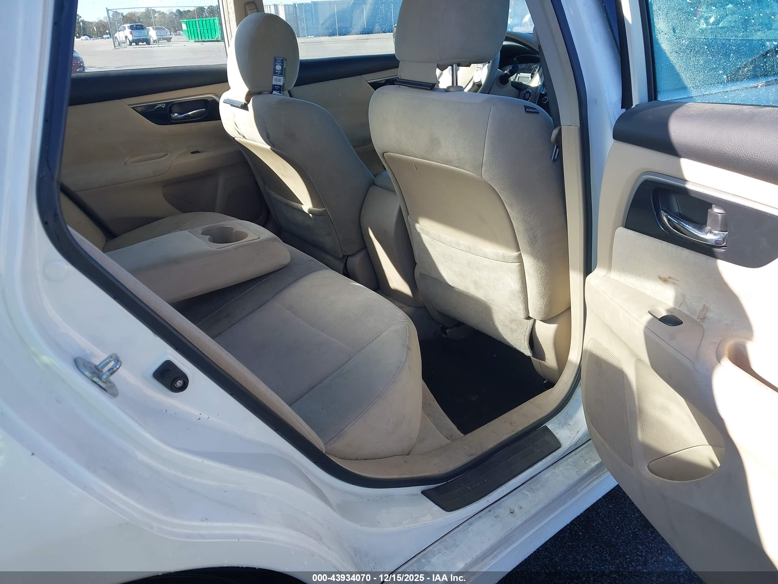 NISSAN ALTIMA image 8