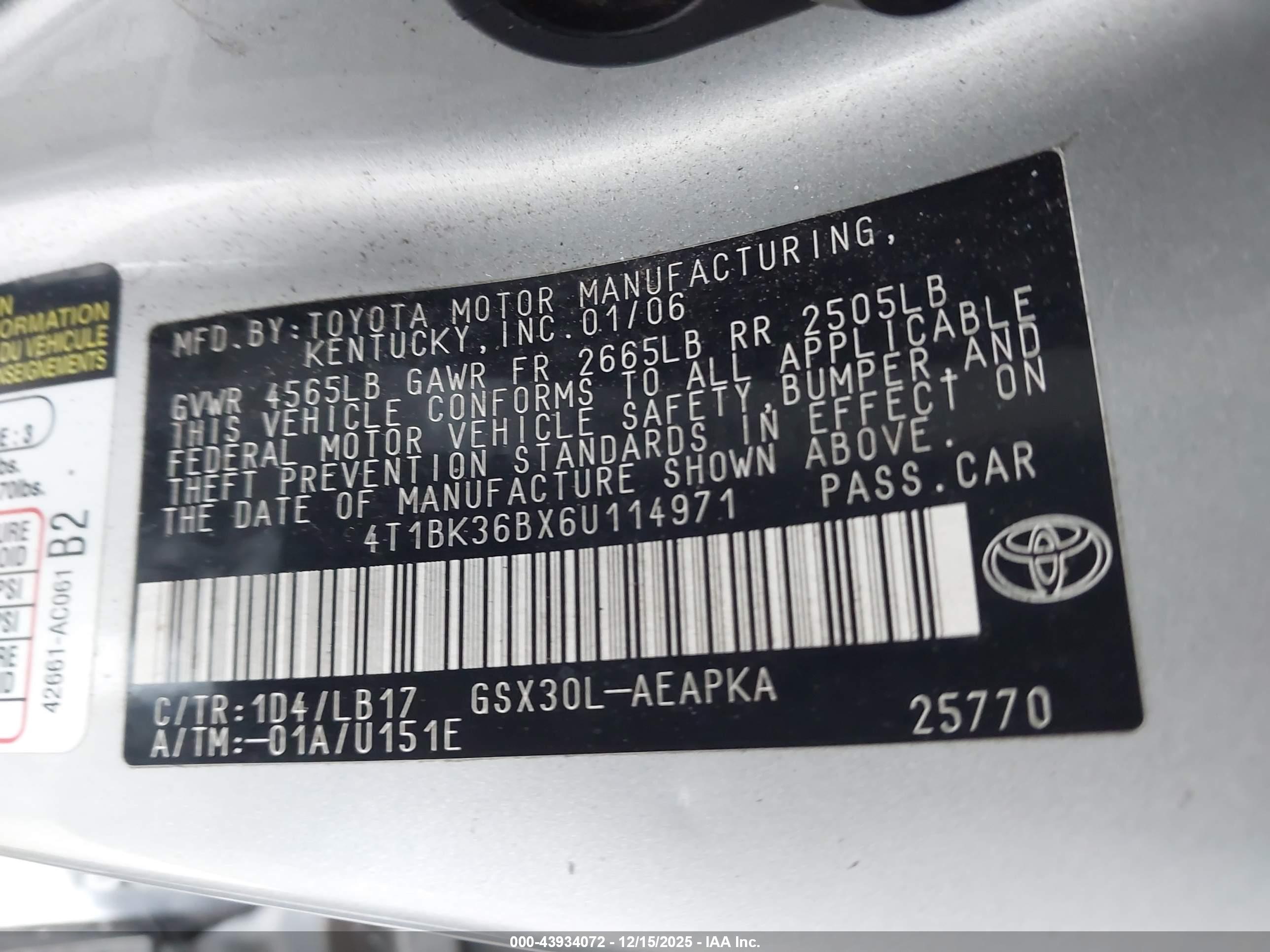 TOYOTA AVALON image 9