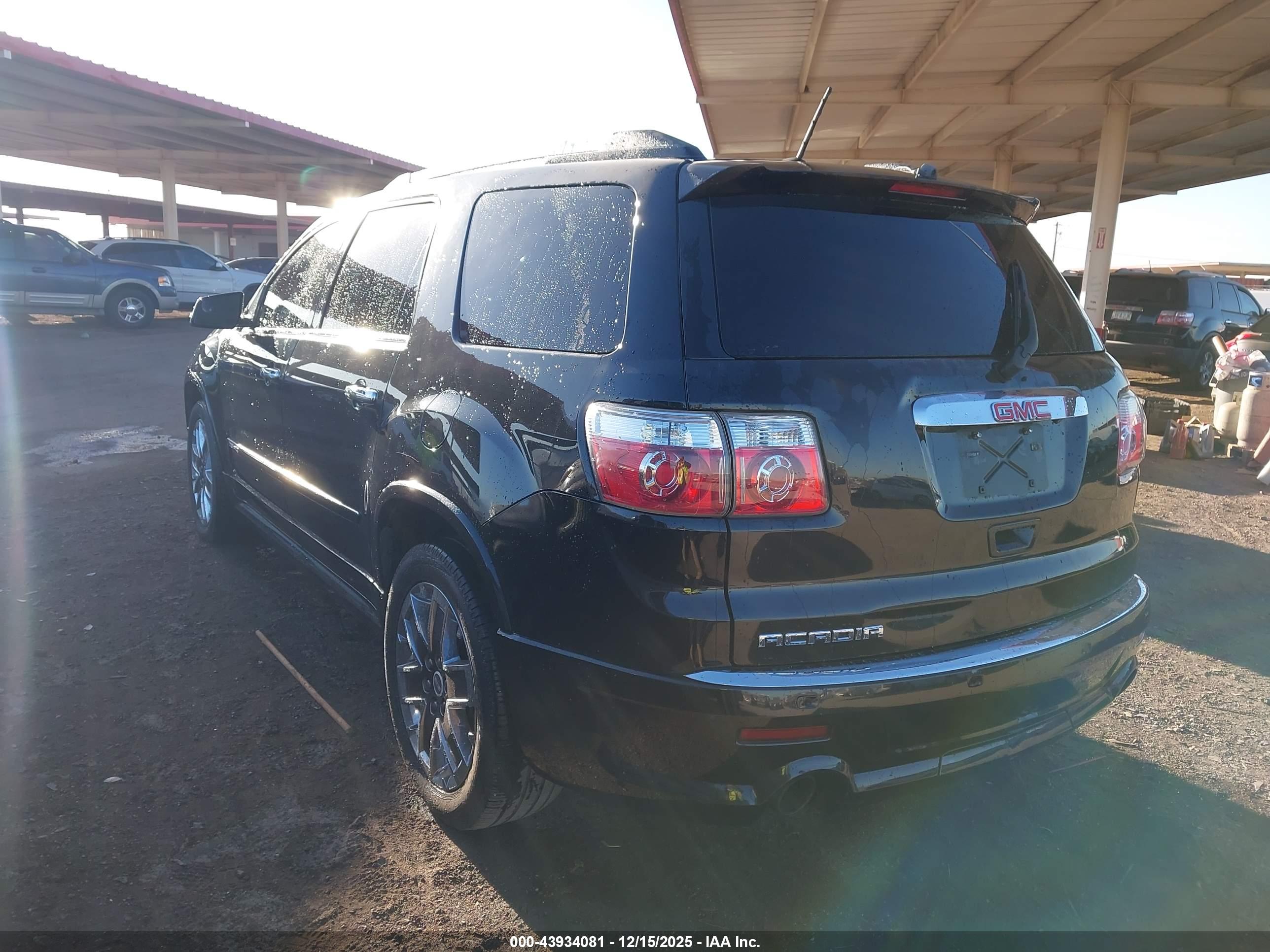 GMC ACADIA image 3