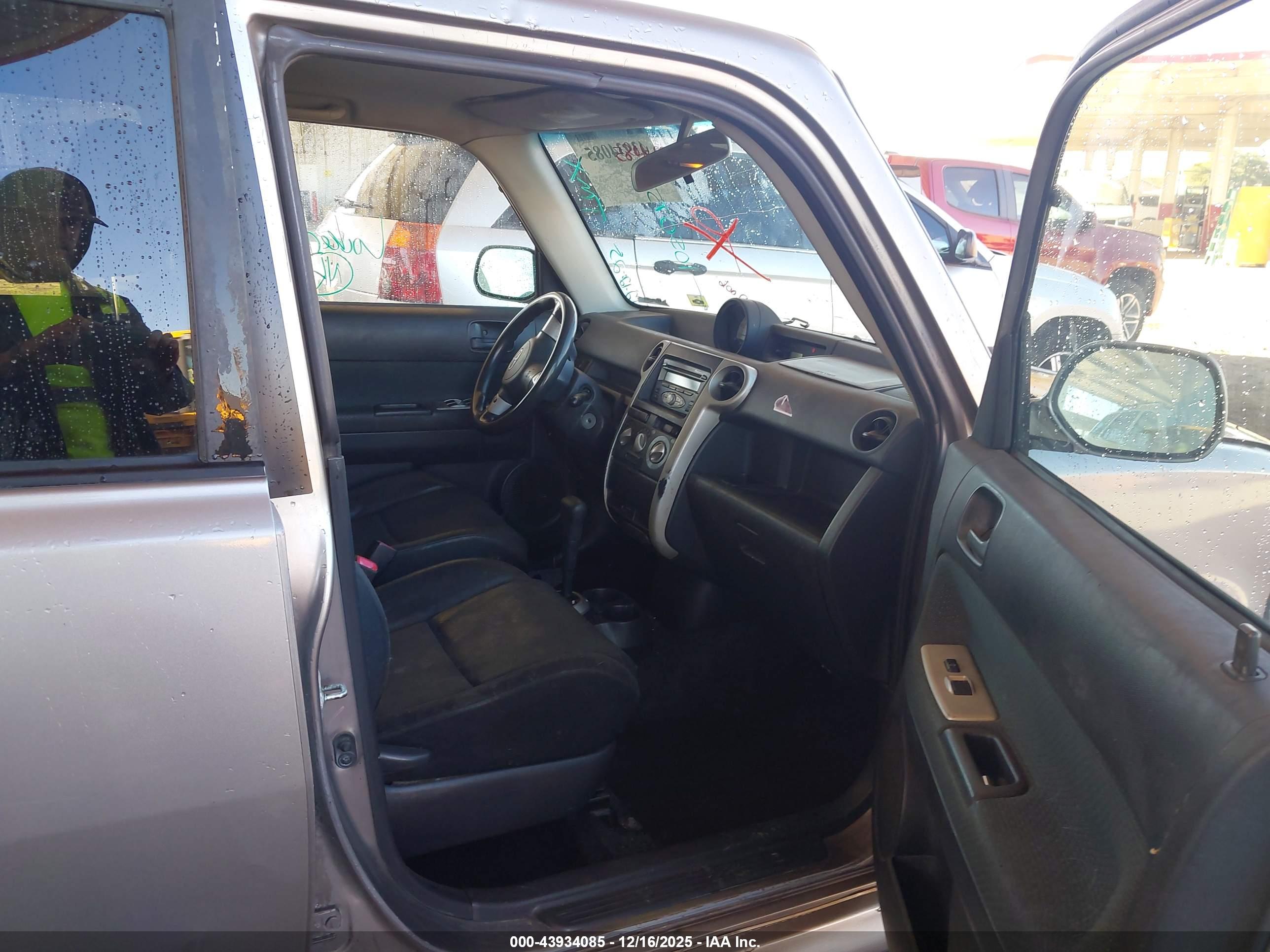 SCION XB image 5