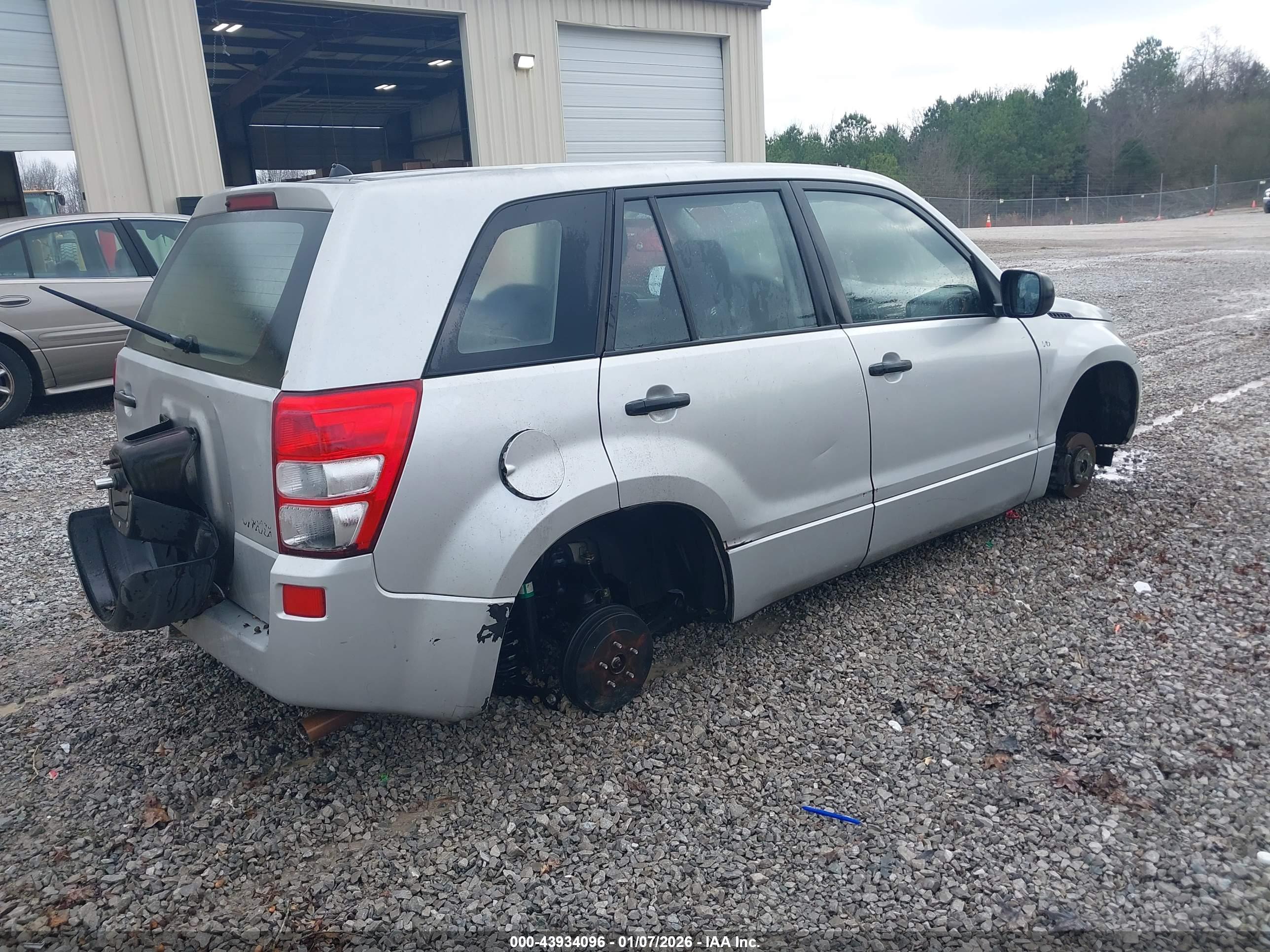 SUZUKI GRAND image 4