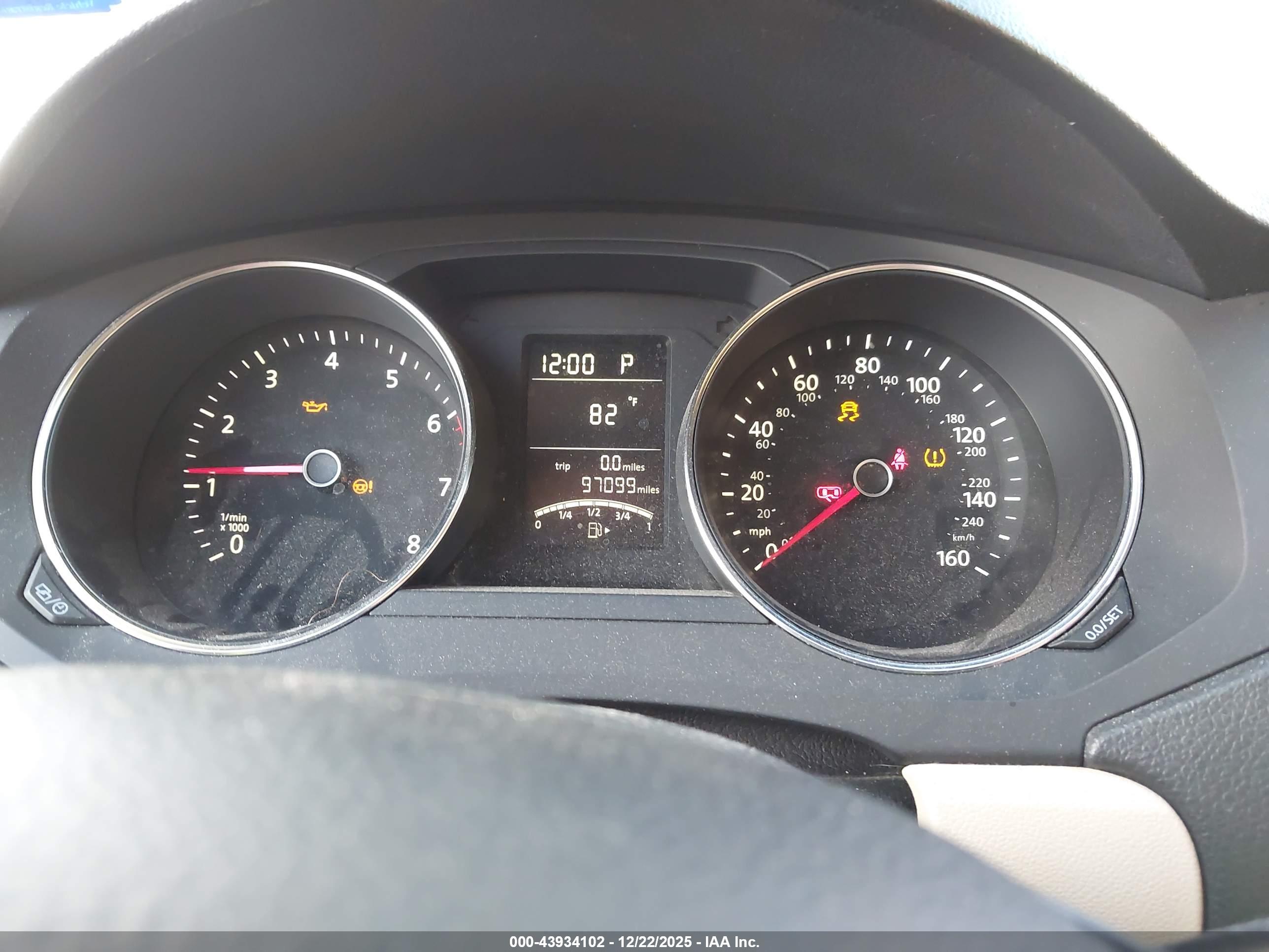 VOLKSWAGEN JETTA image 7