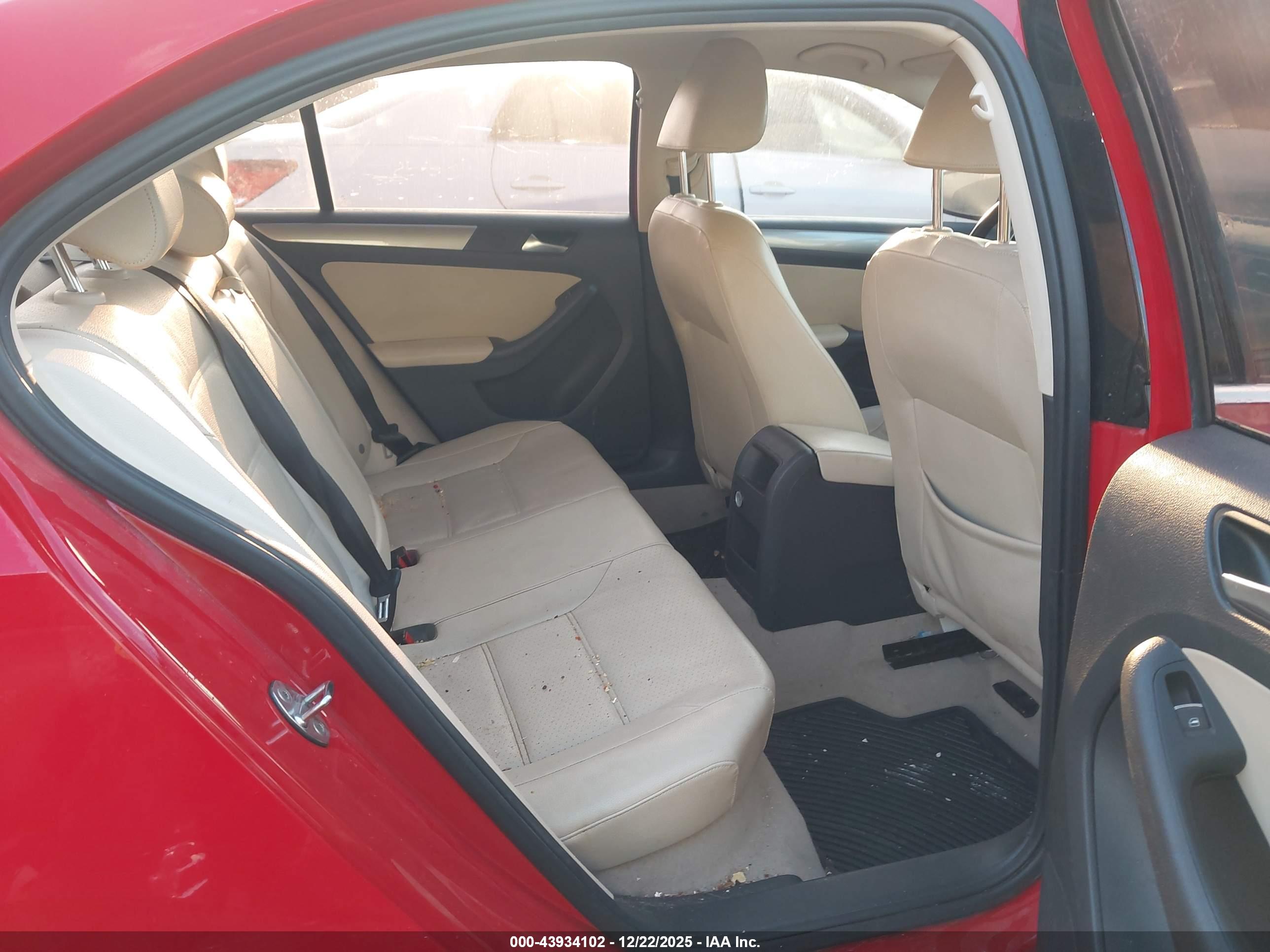 VOLKSWAGEN JETTA image 8