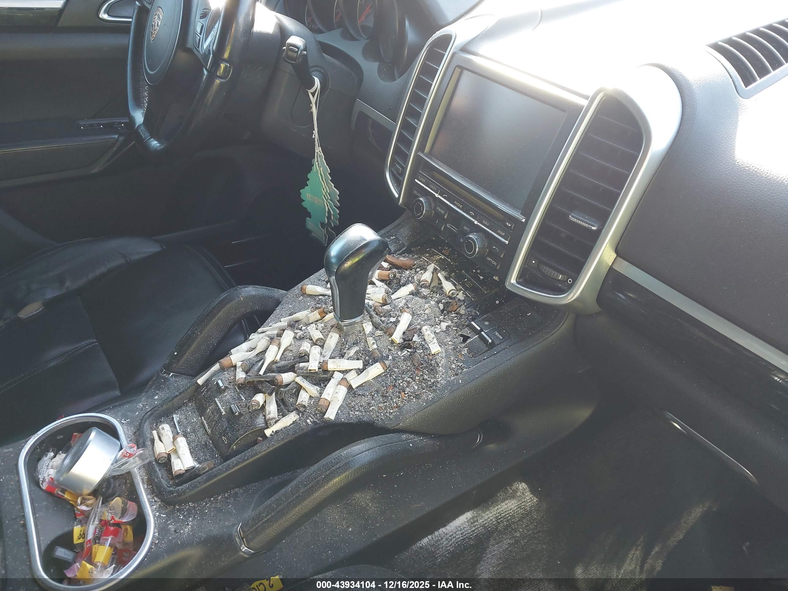 PORSCHE CAYENNE image 6
