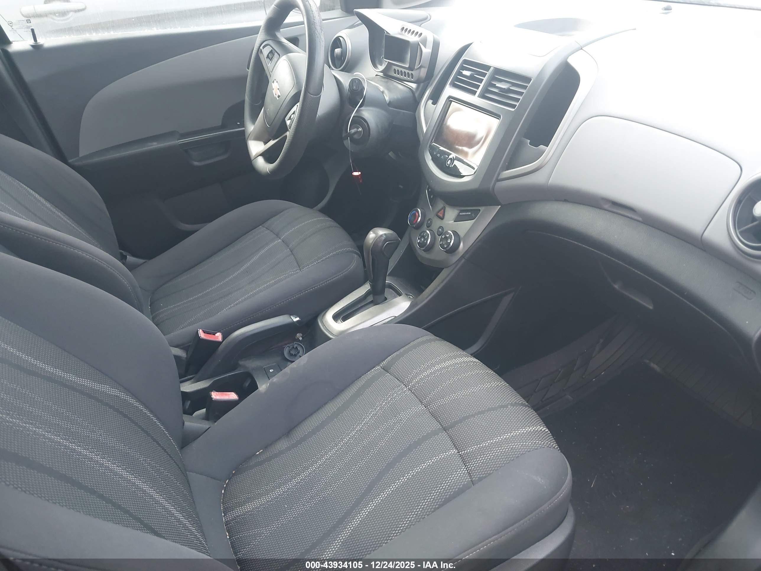 CHEVROLET SONIC image 5