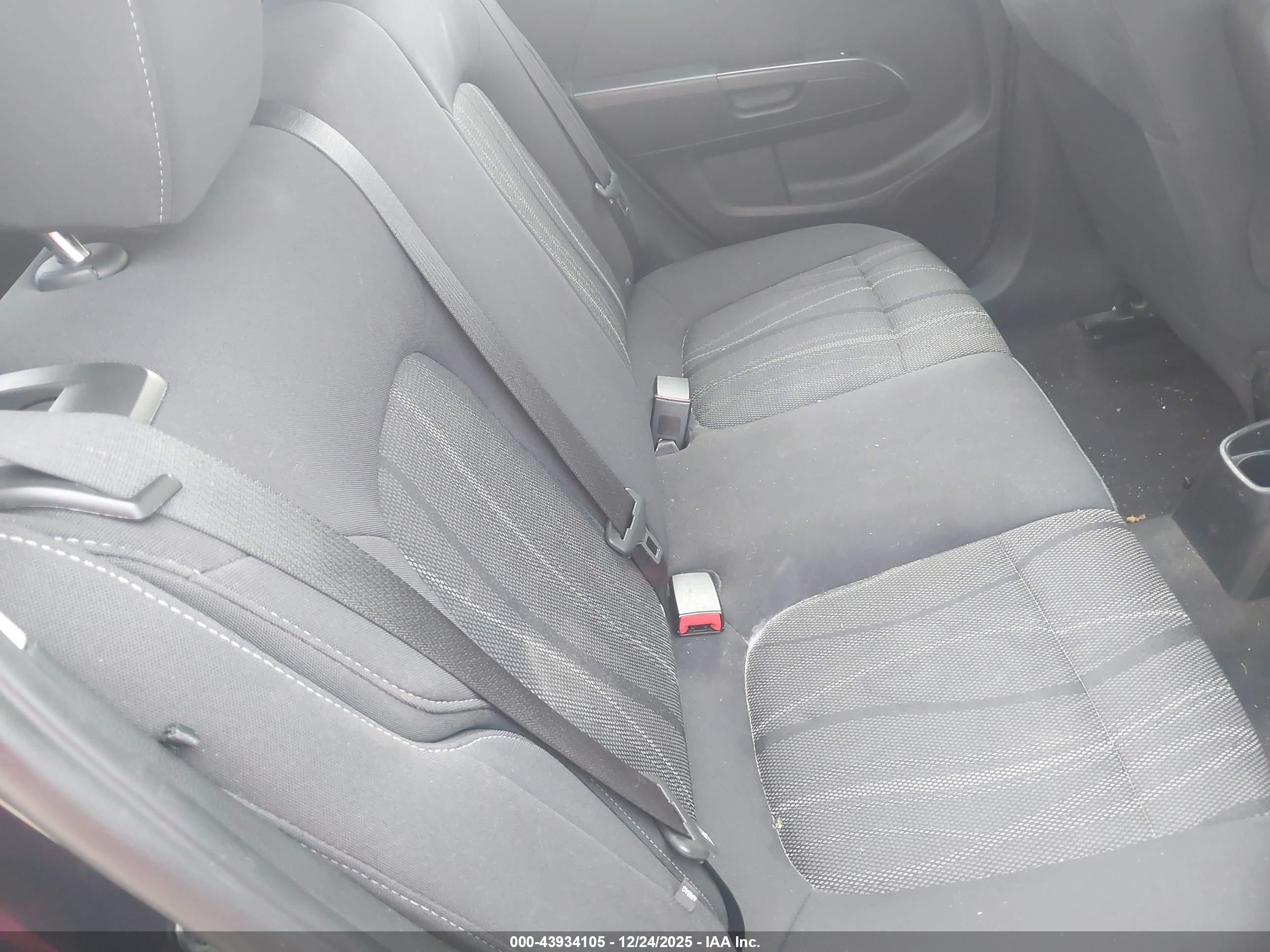 CHEVROLET SONIC image 8