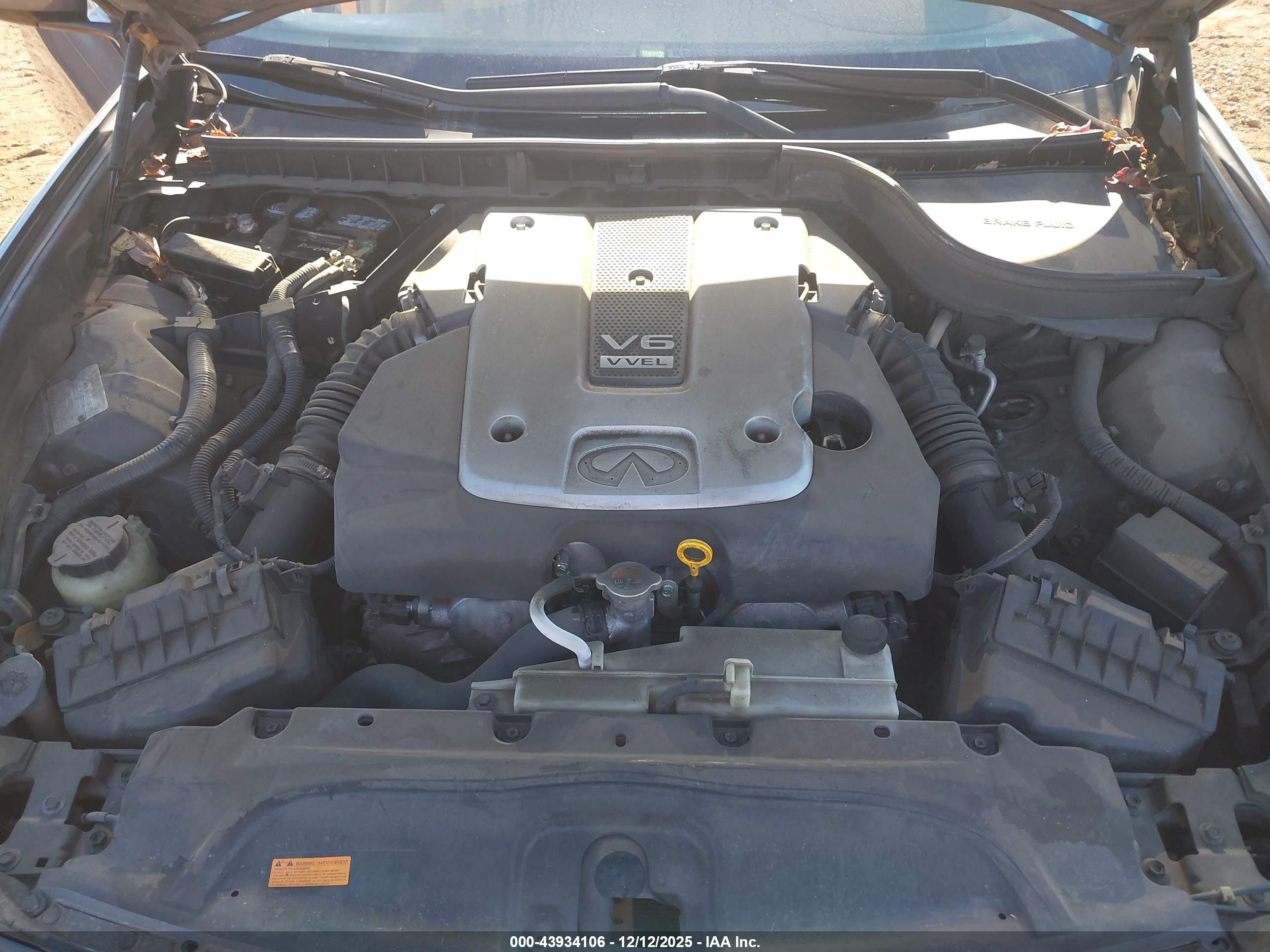 INFINITI G37 image 10