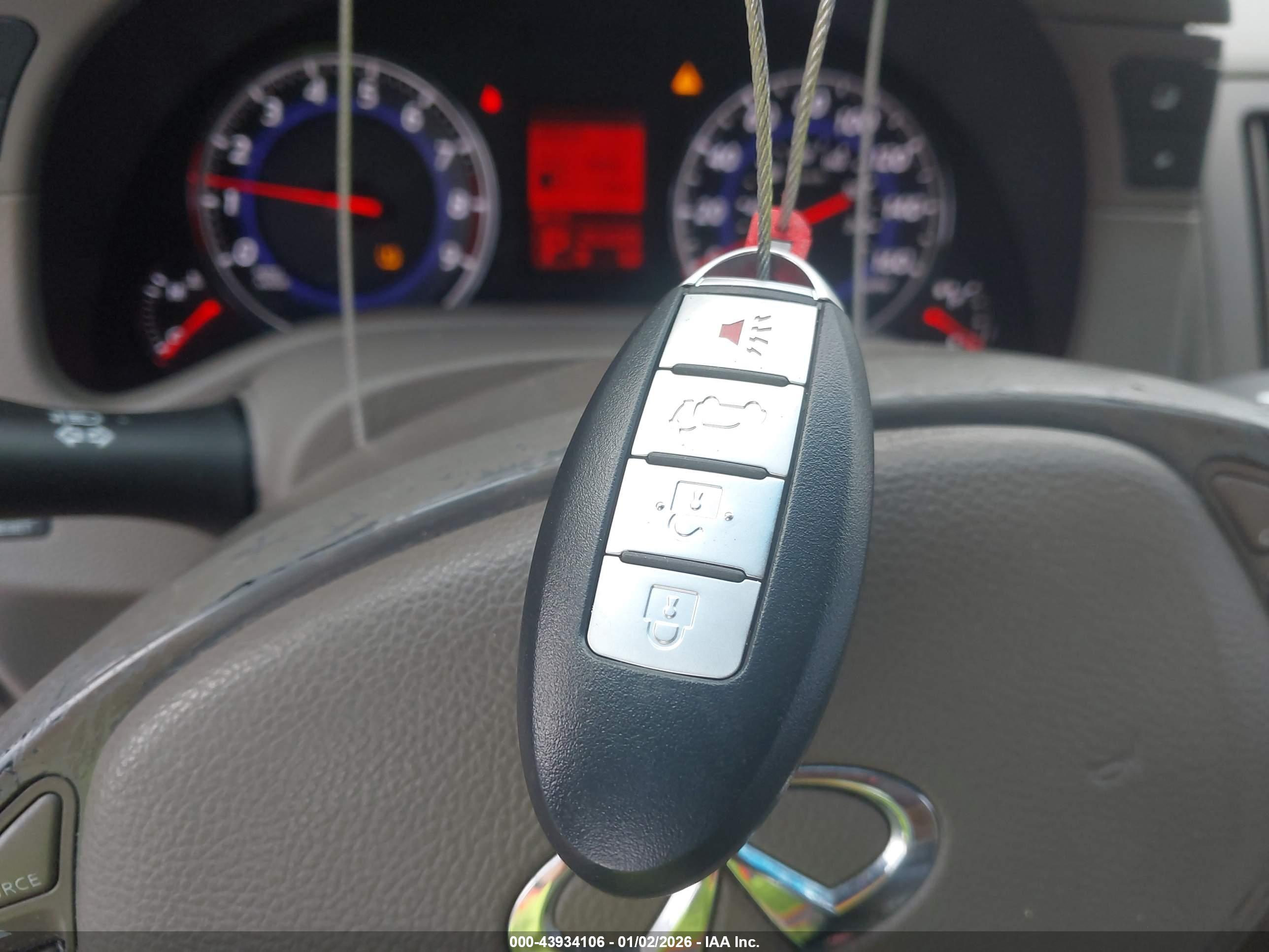 INFINITI G37 image 11