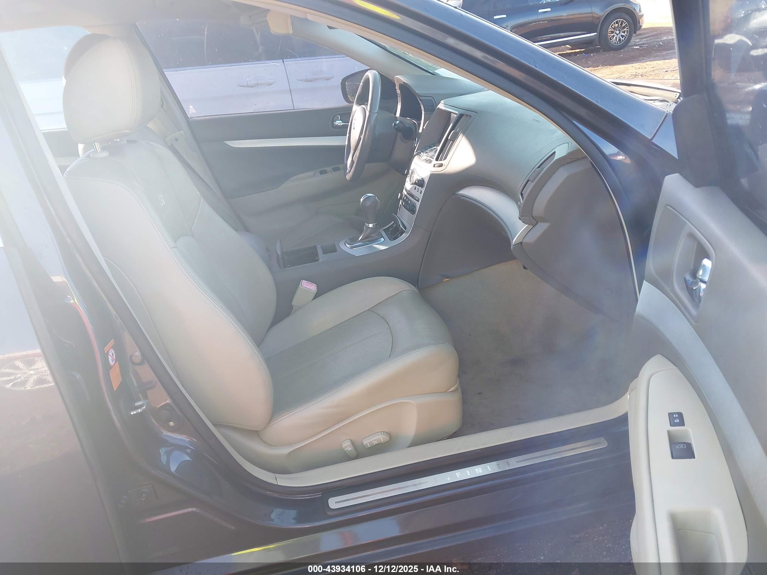 INFINITI G37 image 5